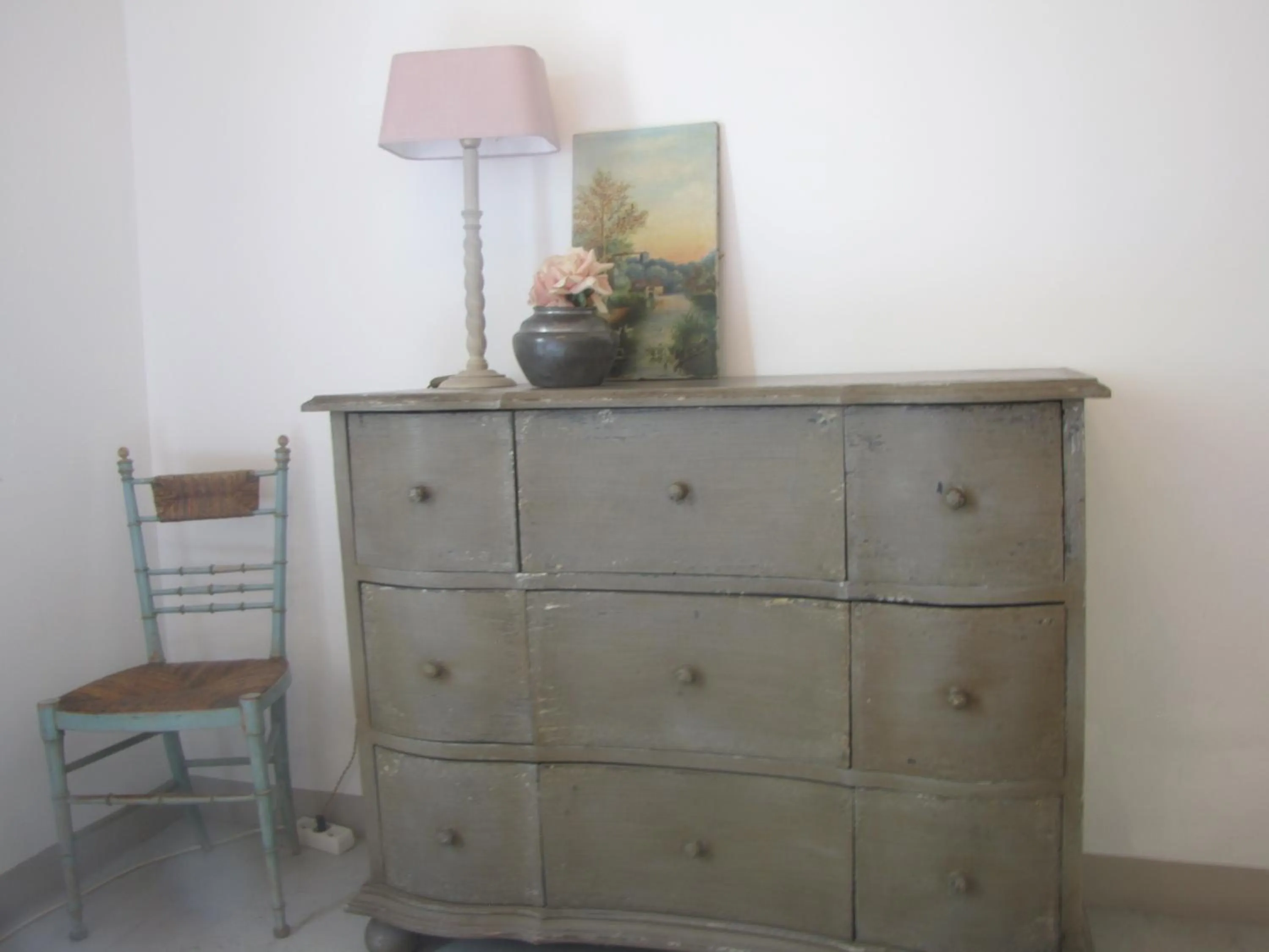 wardrobe in "Le Vent d'Étoile" B&B and Guesthouses