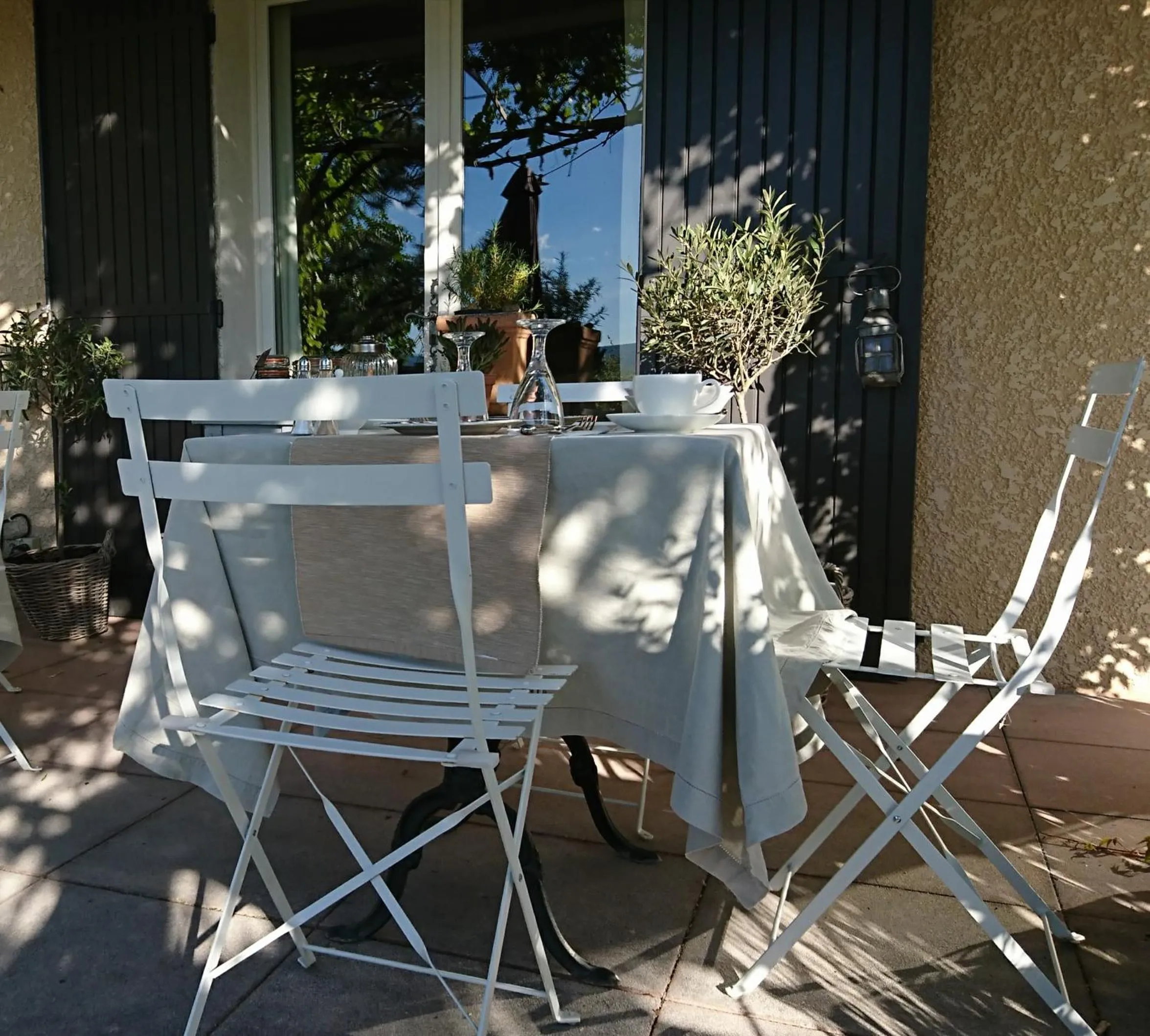 Dining area in "Le Vent d'Étoile" B&B and Guesthouses