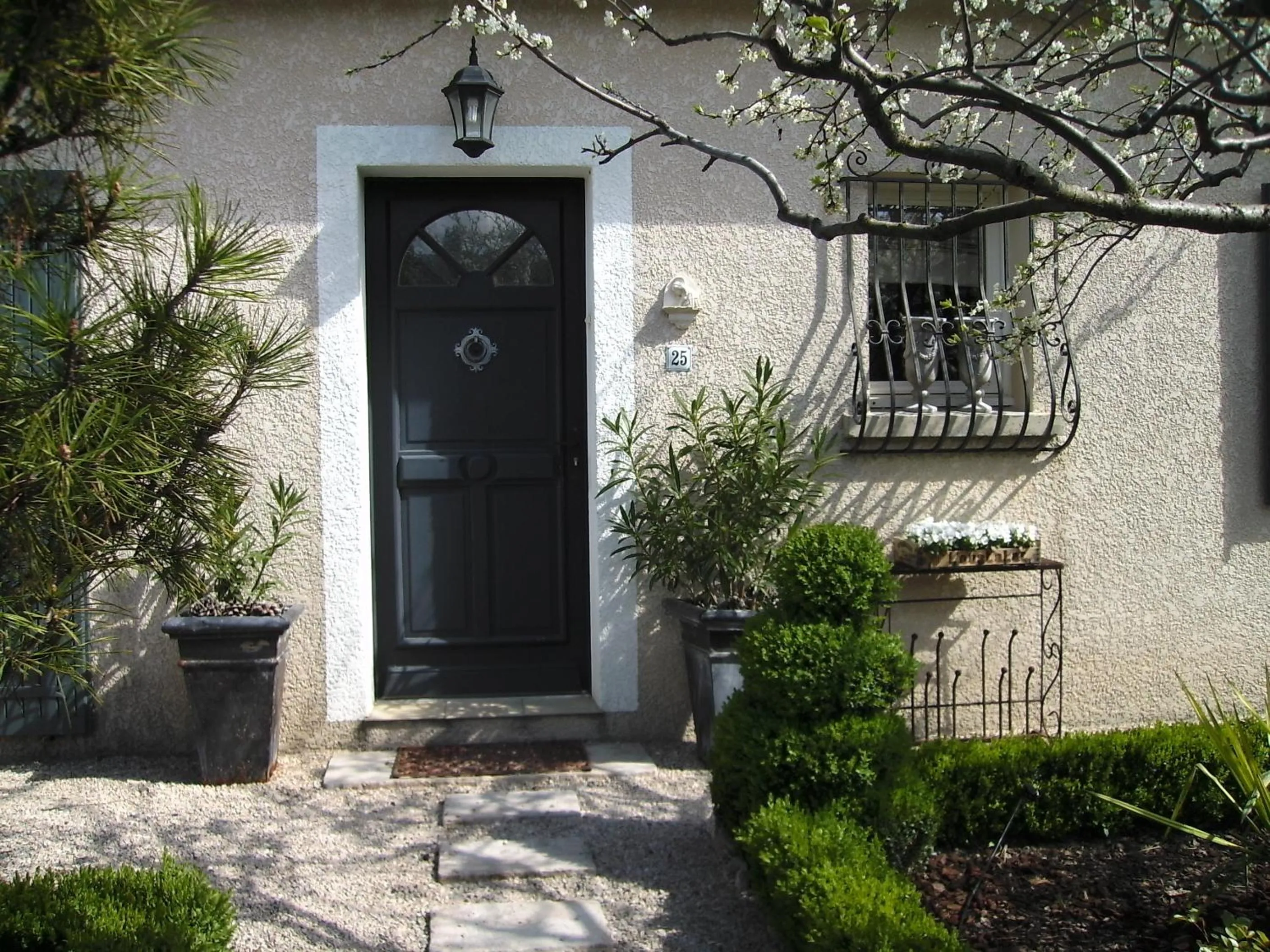 Facade/entrance in "Le Vent d'Étoile" B&B and Guesthouses