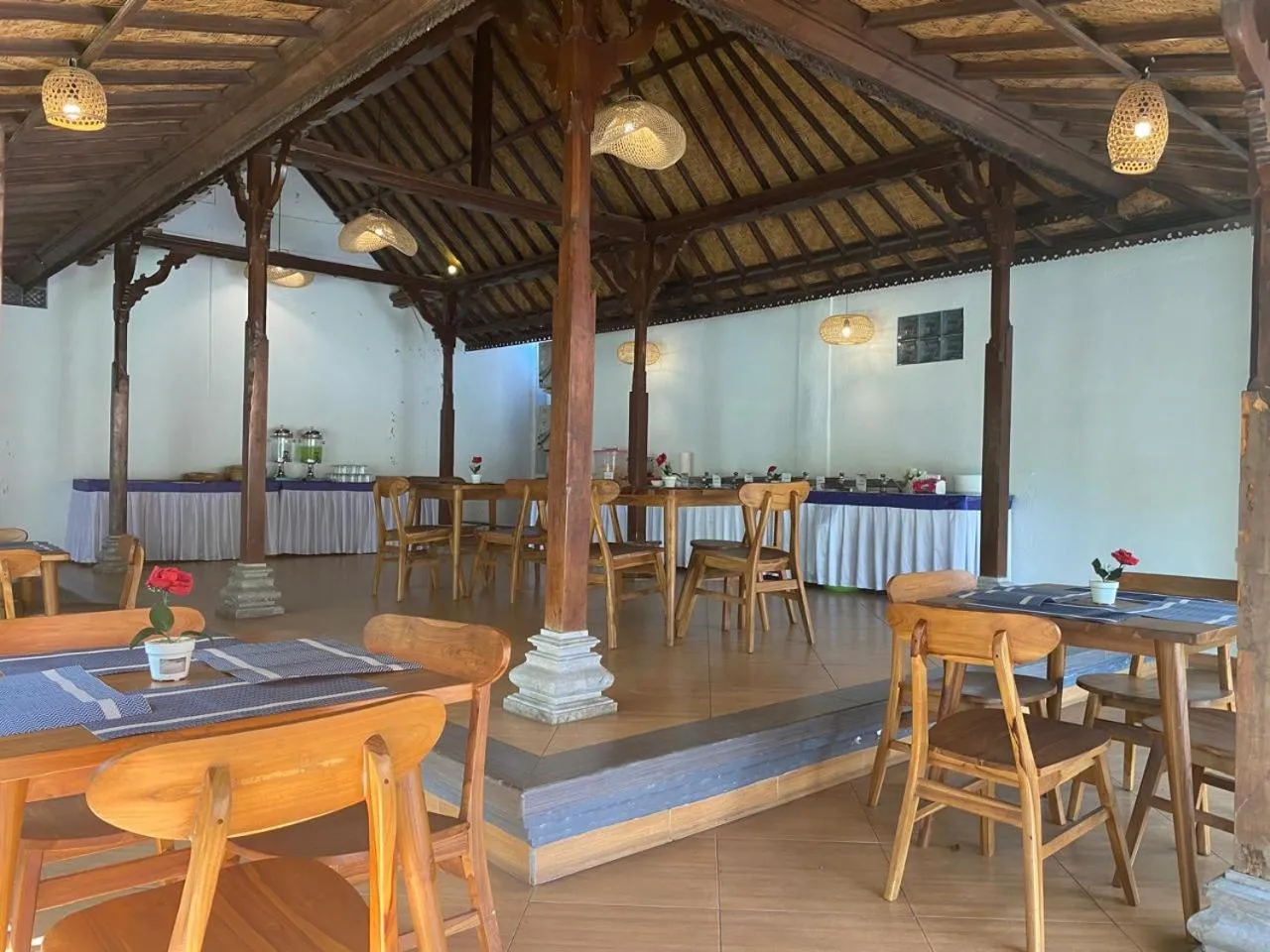 Restaurant/places to eat in Gianyar Hotel
