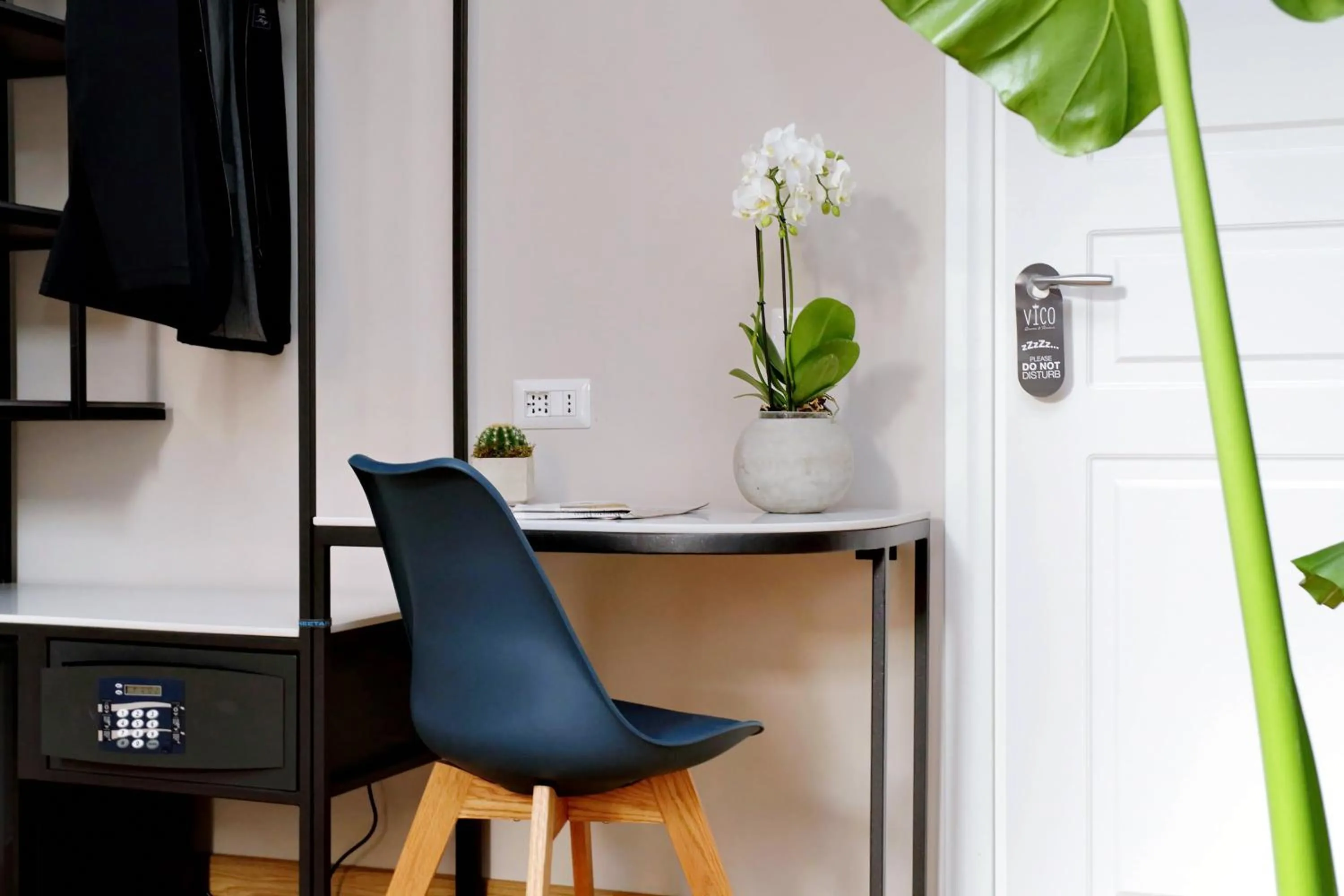 Seating area in Vico Rooms and Terrace