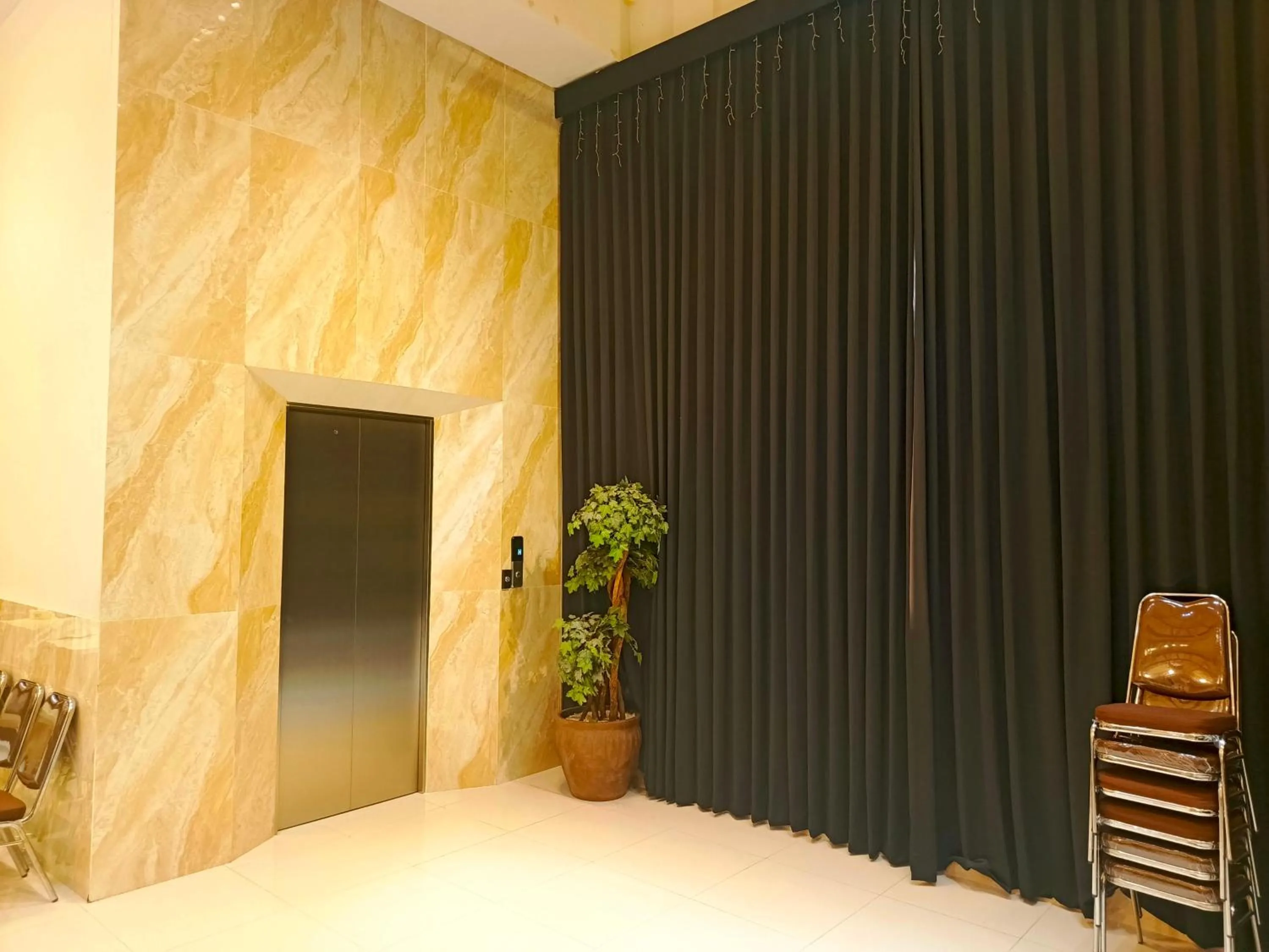 elevator in Kyrie Hotel