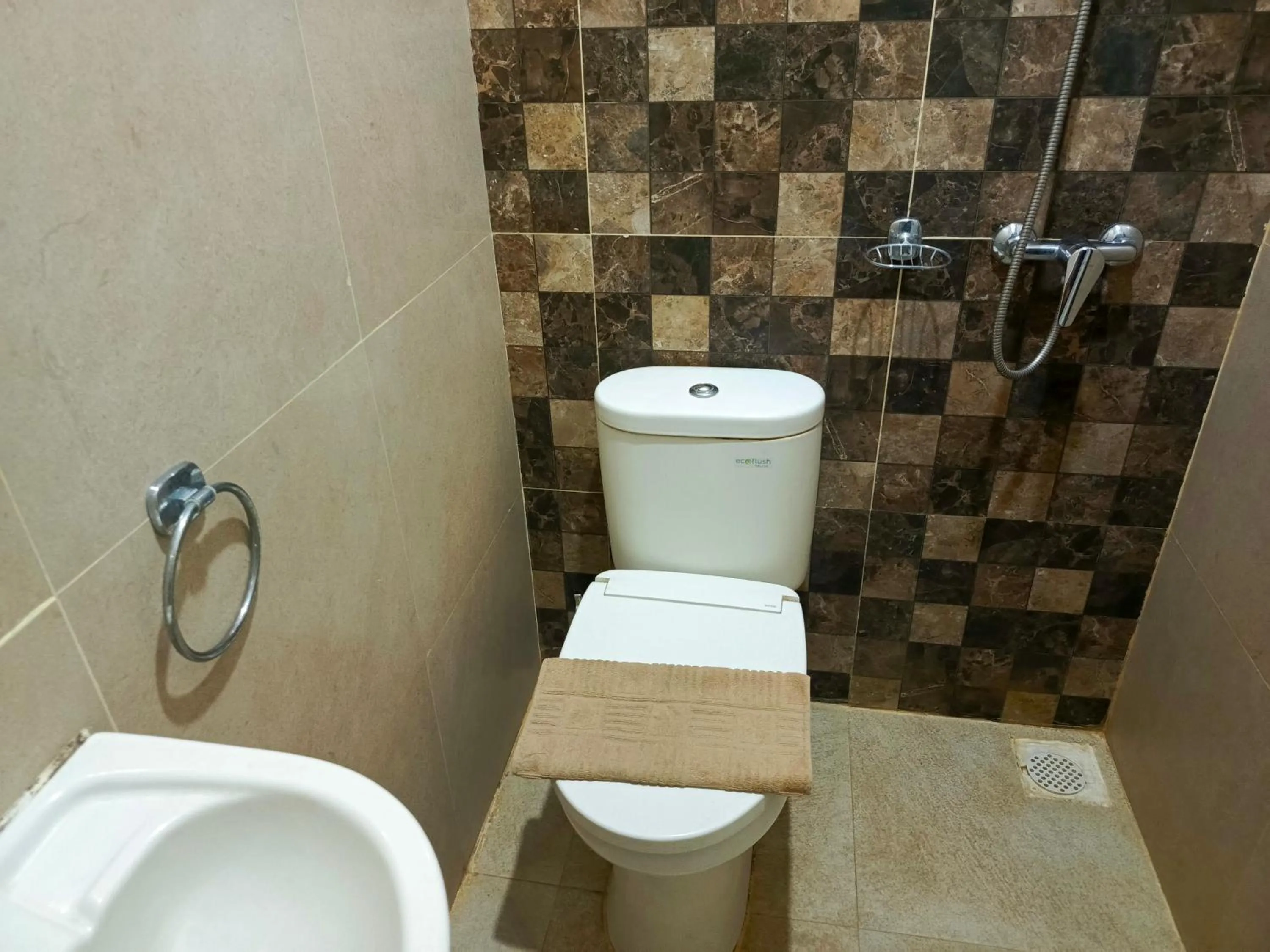 Shower in Kyrie Hotel