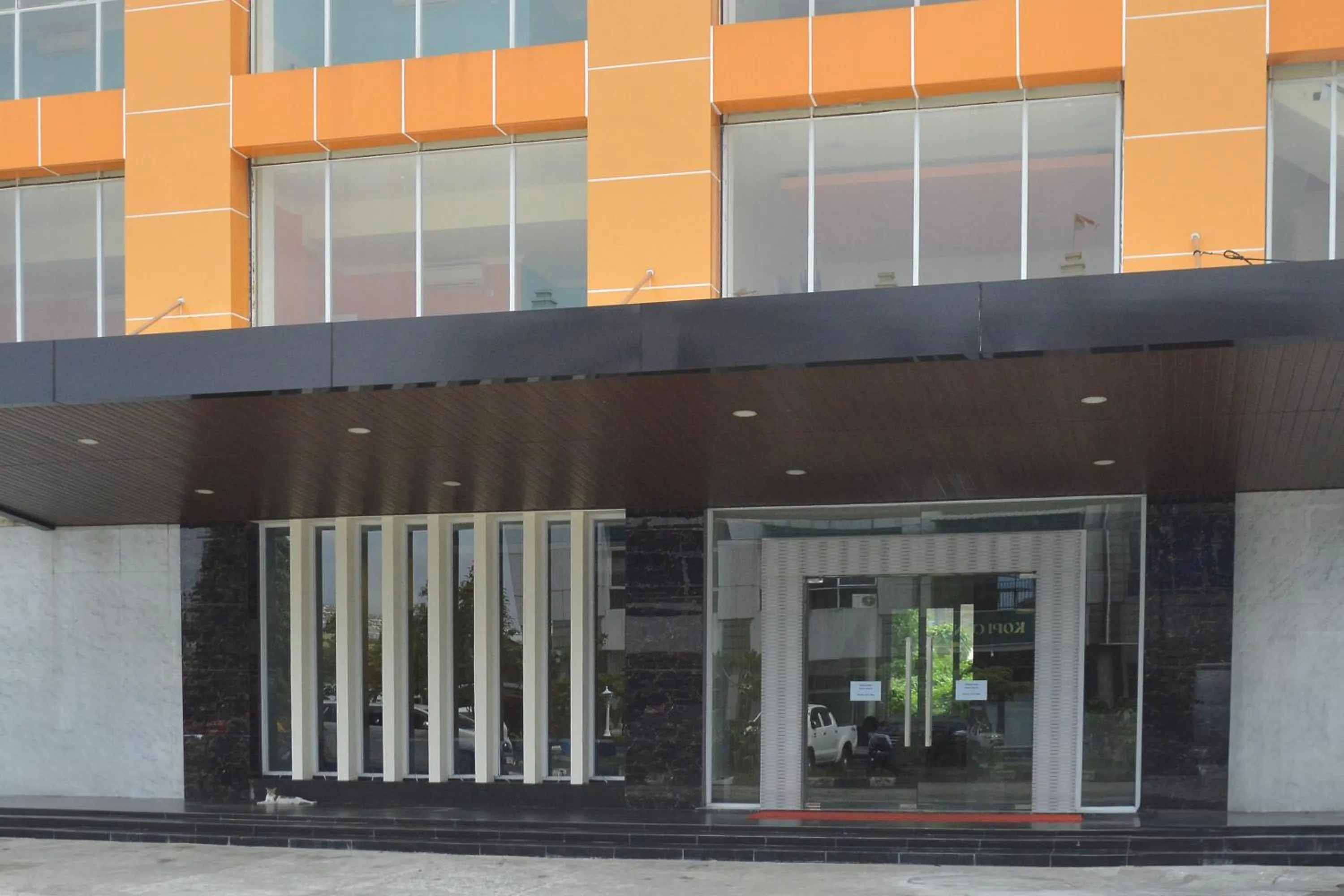 Facade/entrance in Collection O Balikpapan Near Balikpapan Super Block Formerly City Inn Hotel