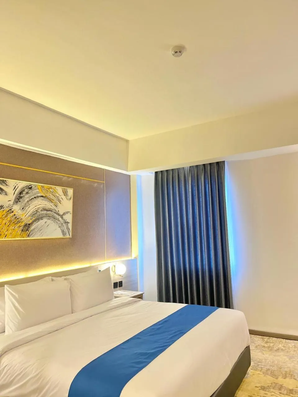 Bed in LYNN Hotel Tuban