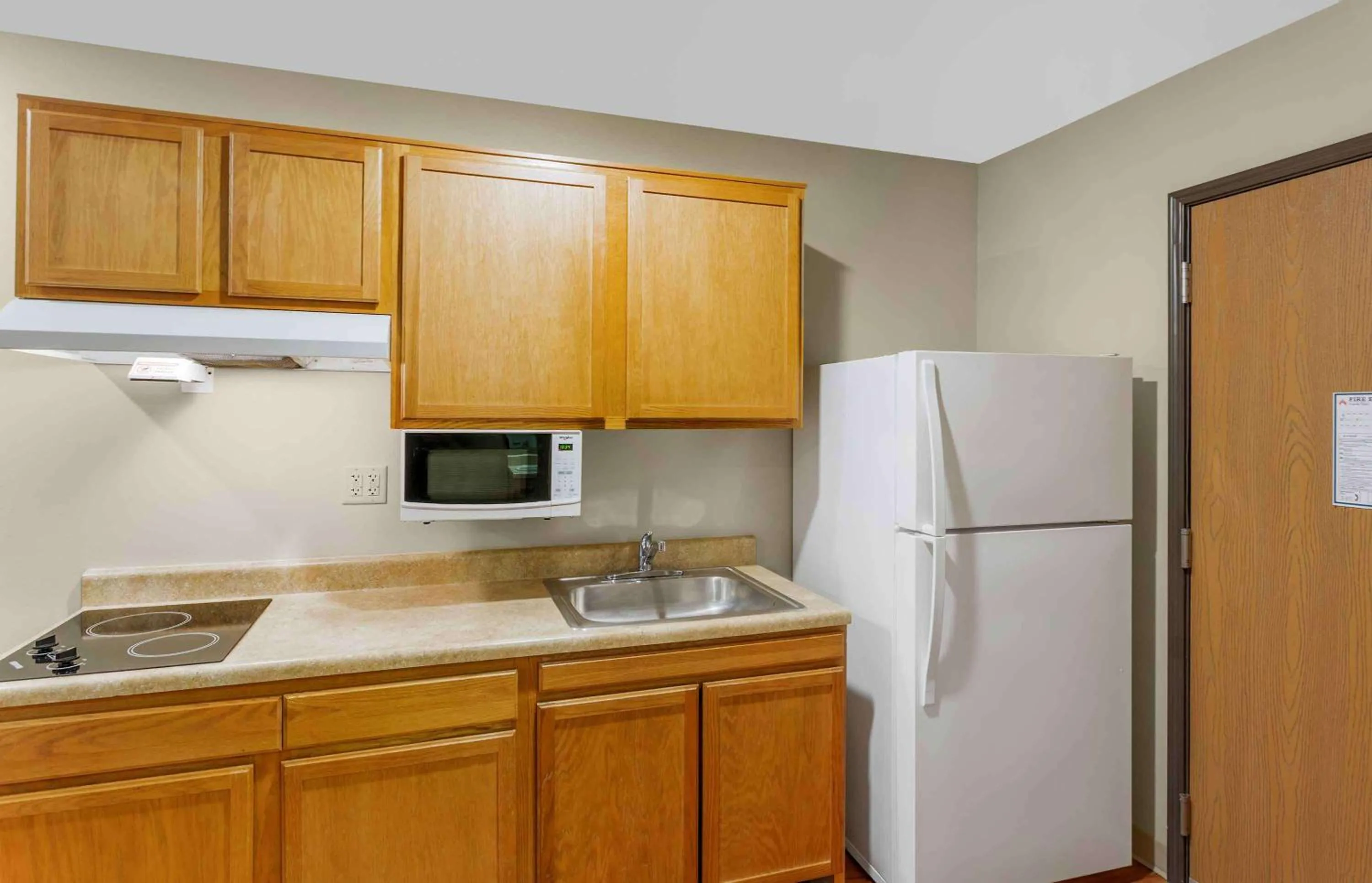 Kitchen or kitchenette in Extended Stay America Select Suites - Provo - American Fork