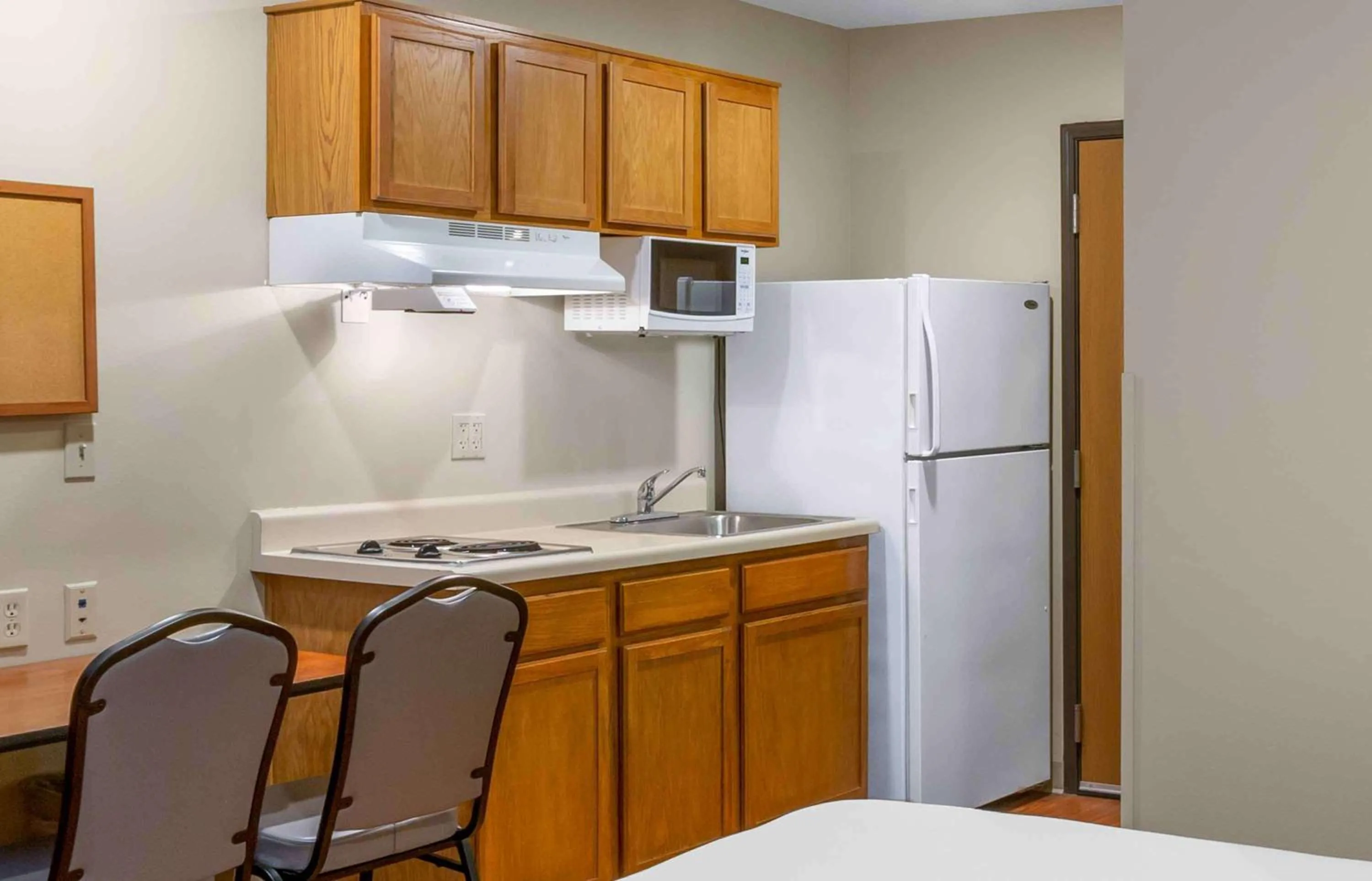 Kitchen or kitchenette in Extended Stay America Select Suites - Provo - American Fork