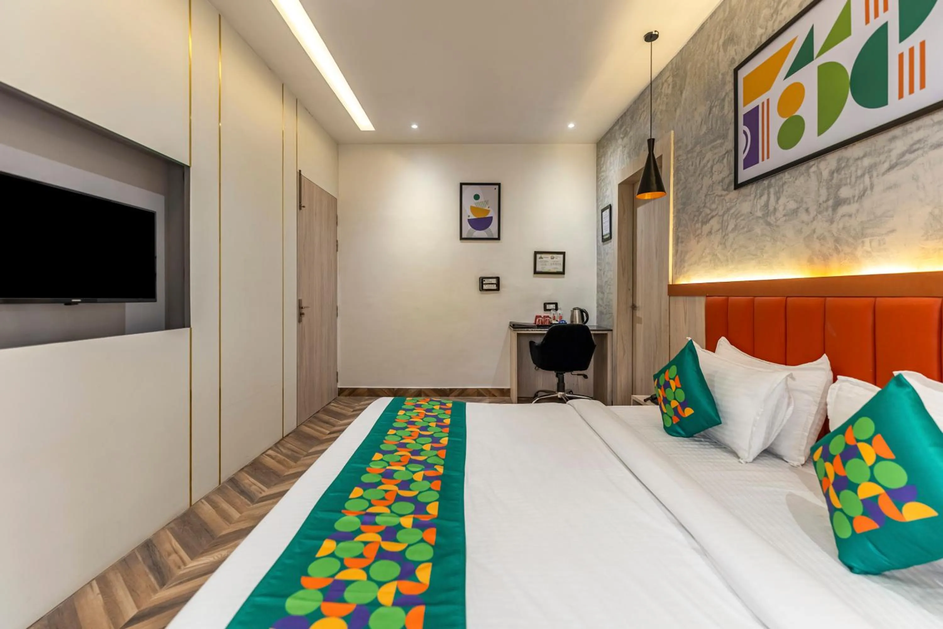 Bedroom, Bed in Treebo Divine Stay Prayagraj