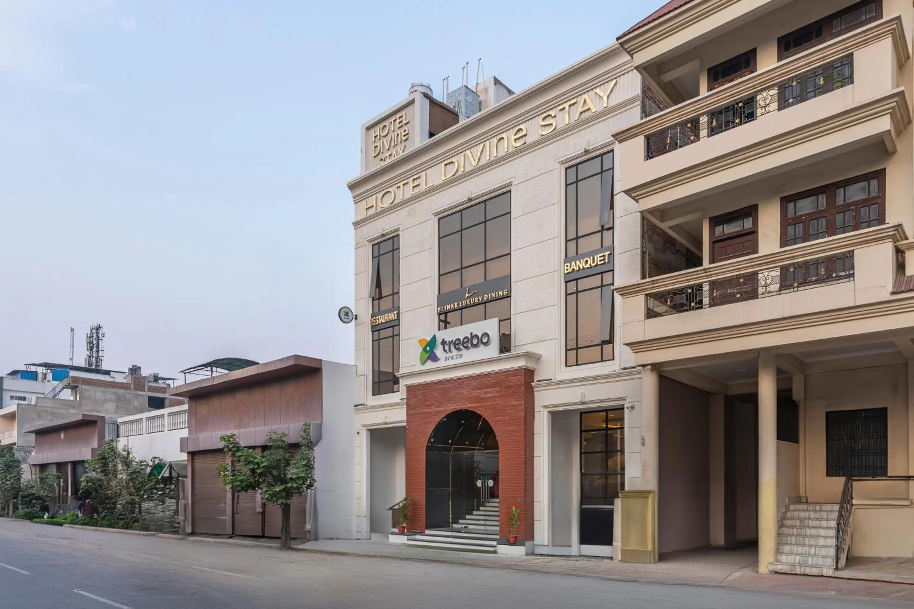 Property building in Treebo Divine Stay Prayagraj