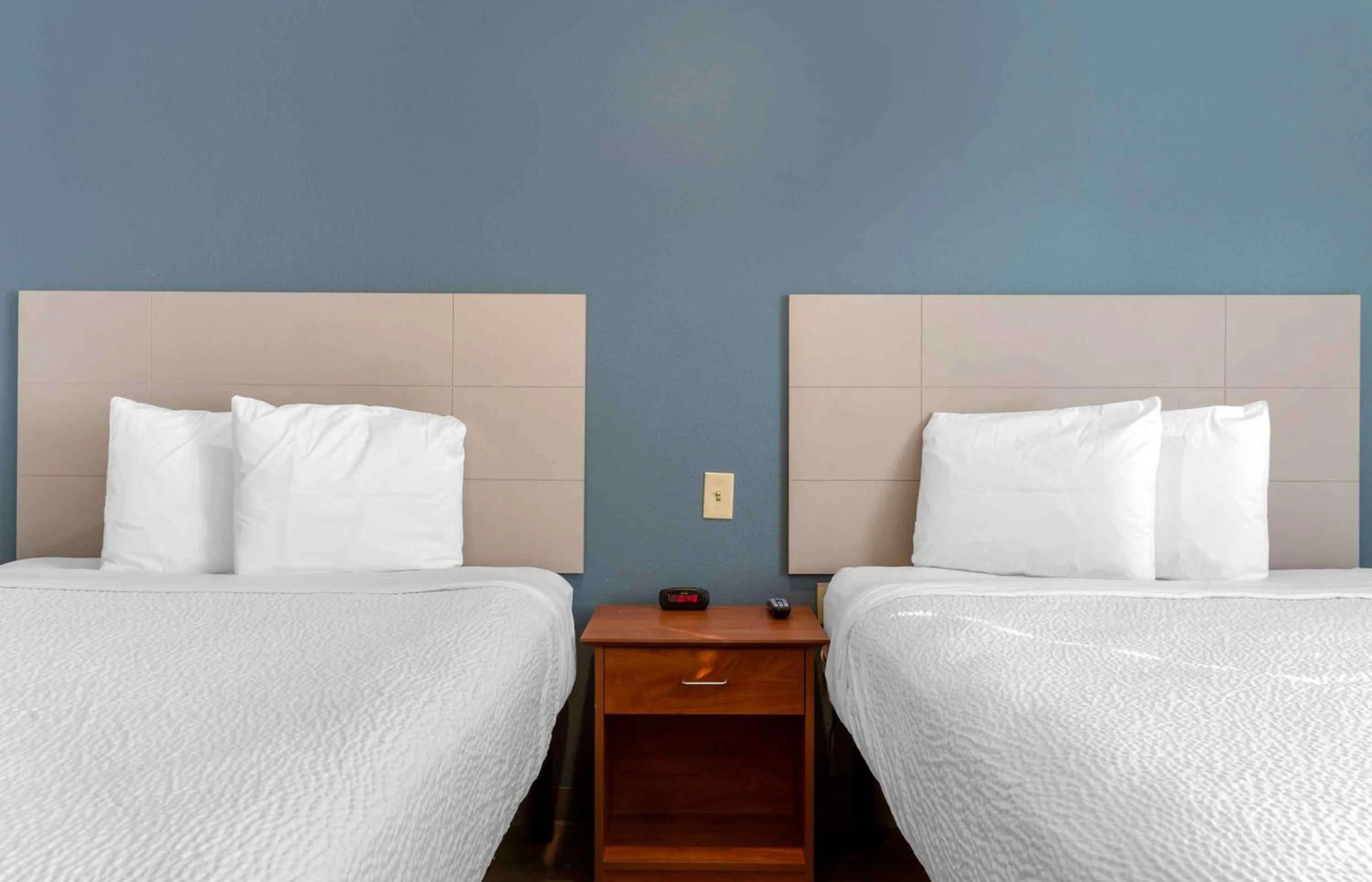 Bedroom, Bed in WoodSpring Suites El Paso Airport