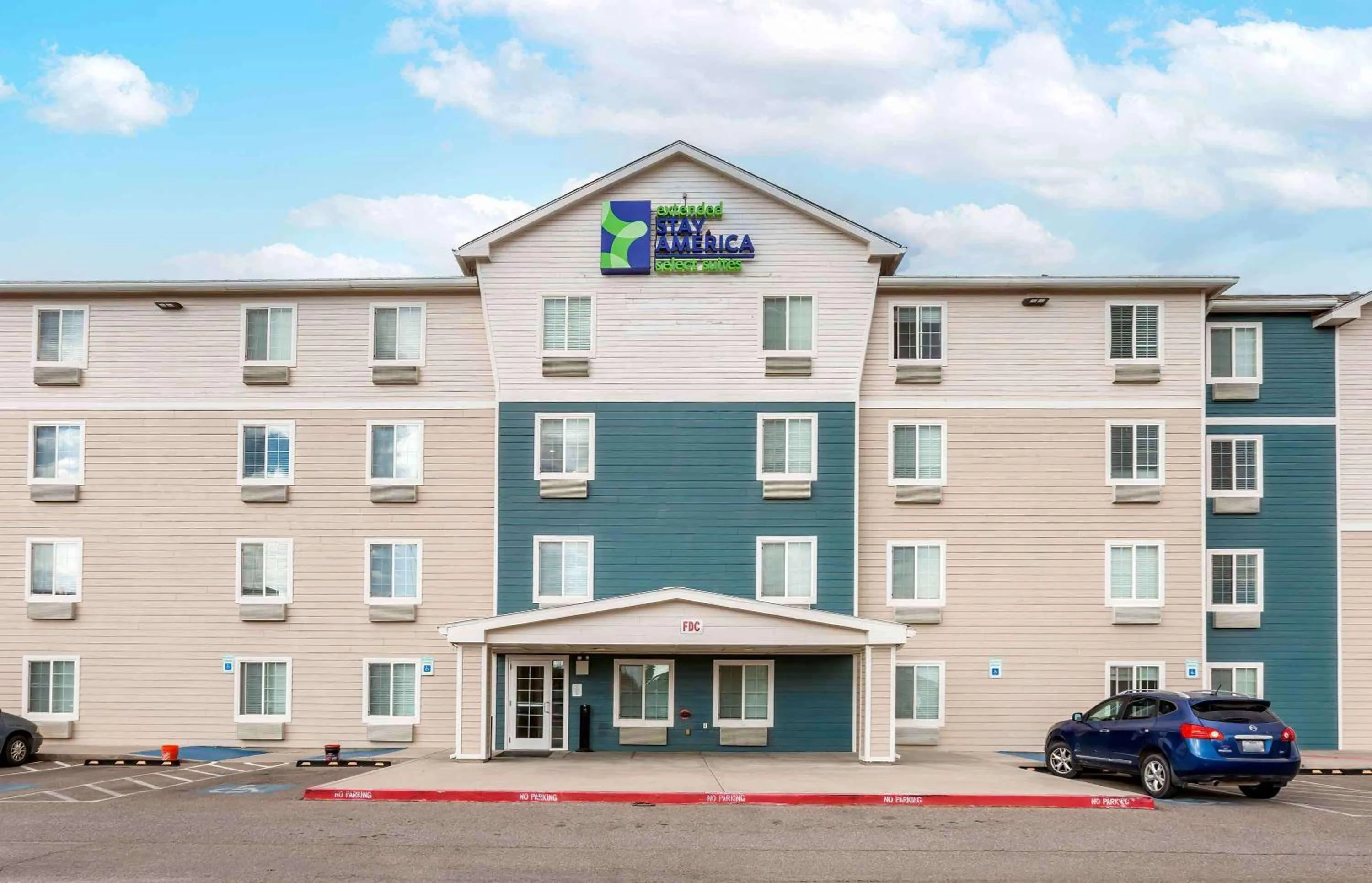 Property Building in WoodSpring Suites El Paso Airport