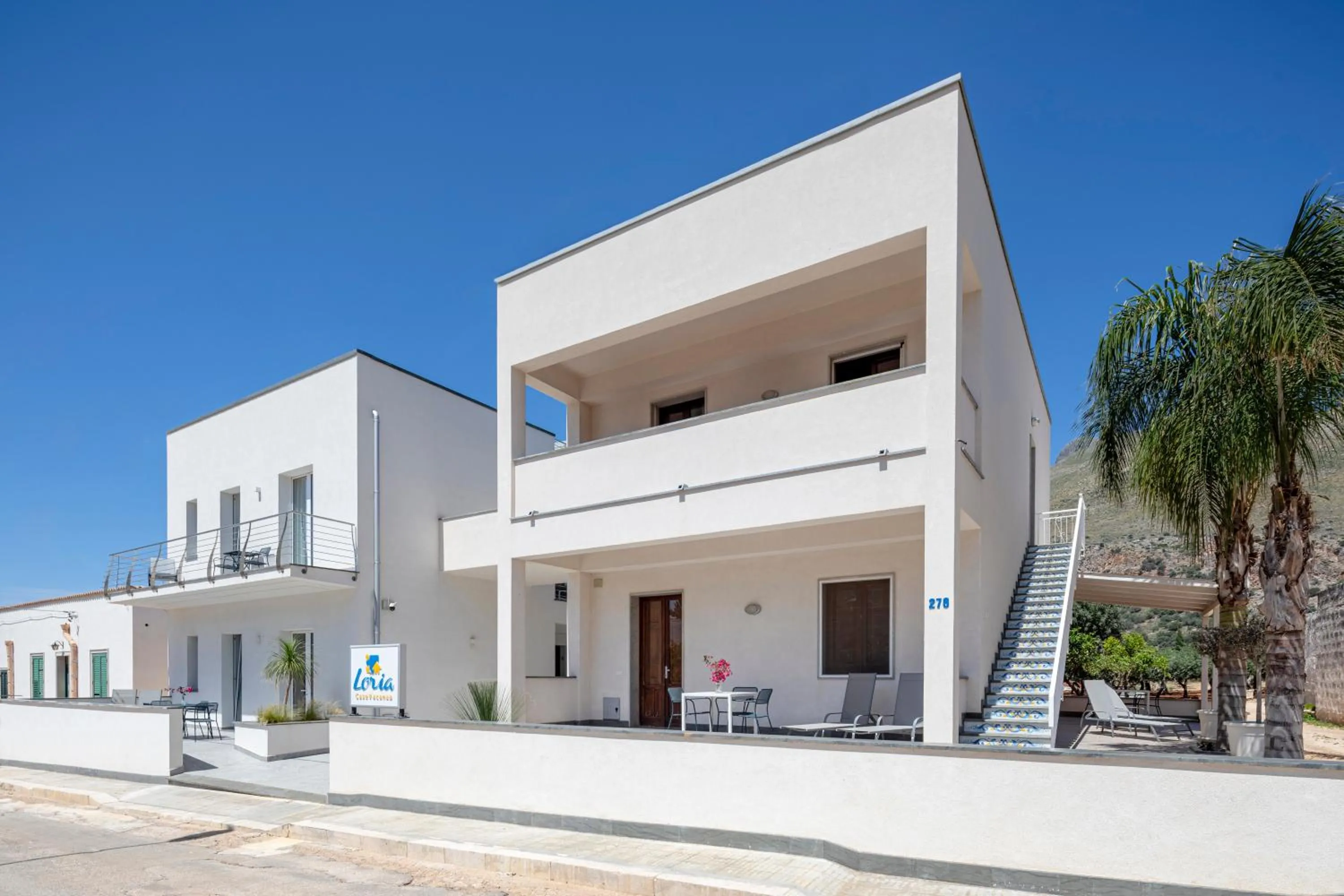 Facade/entrance in Case Vacanza Loria