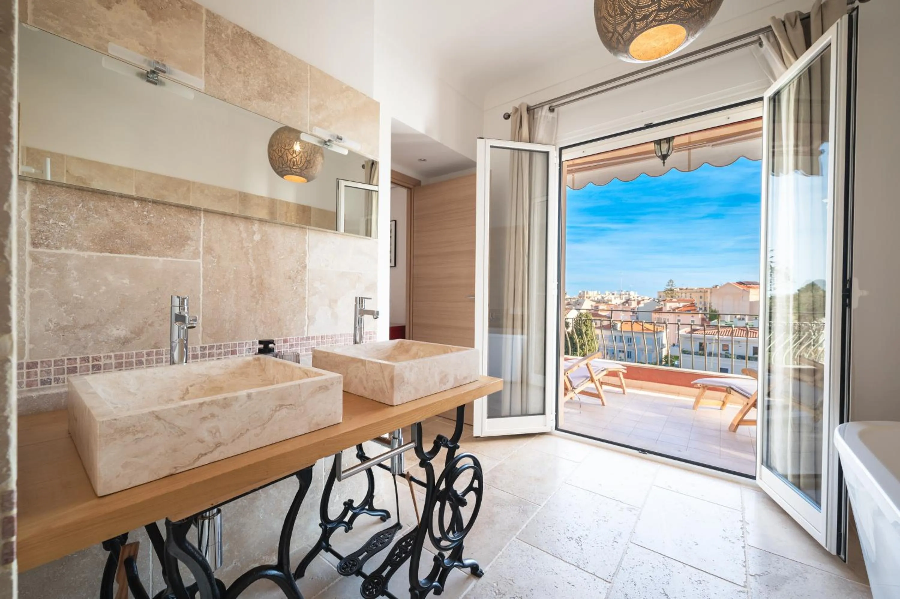 Bathroom in La Fabrique ¿oup¿