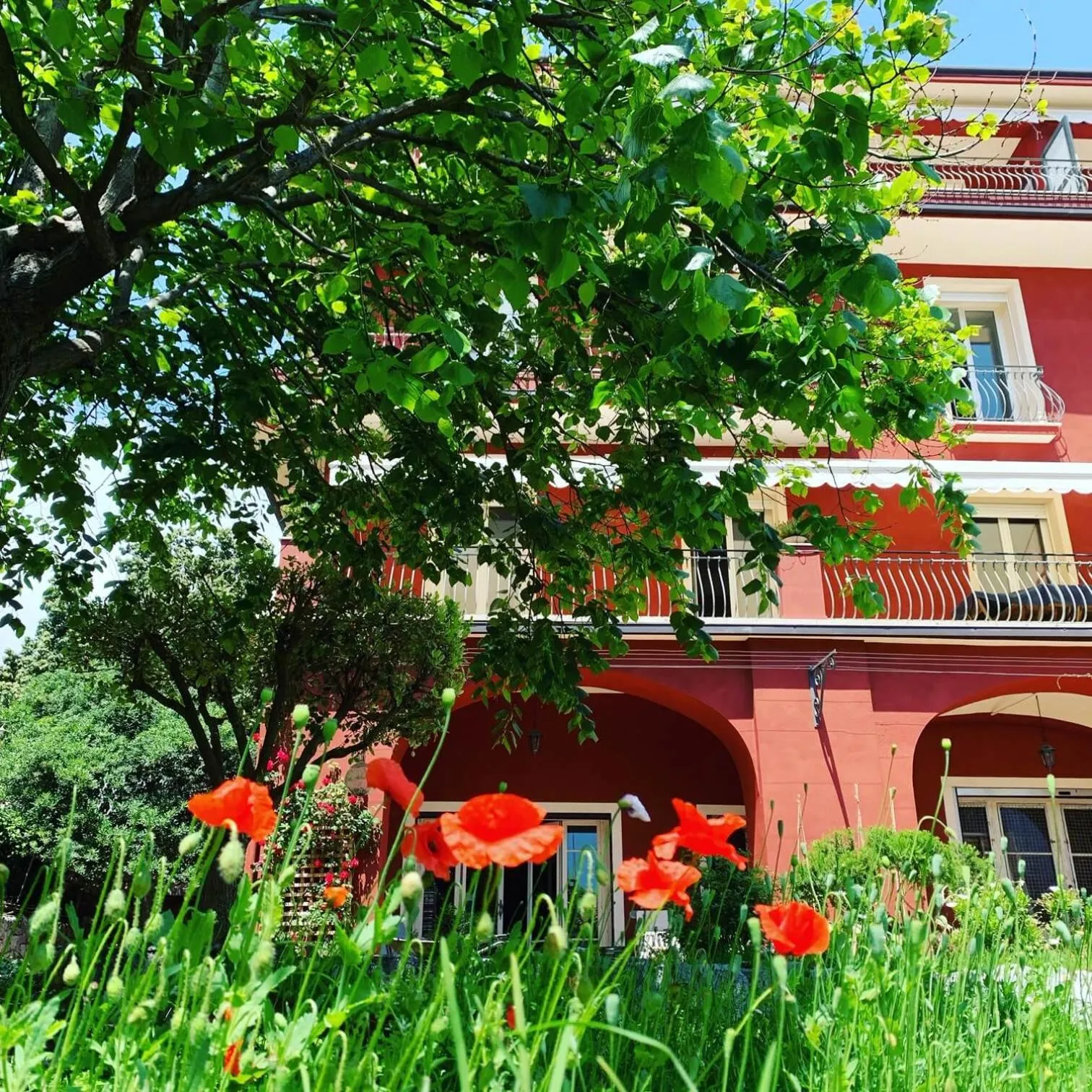 Facade/entrance in La Fabrique ¿oup¿
