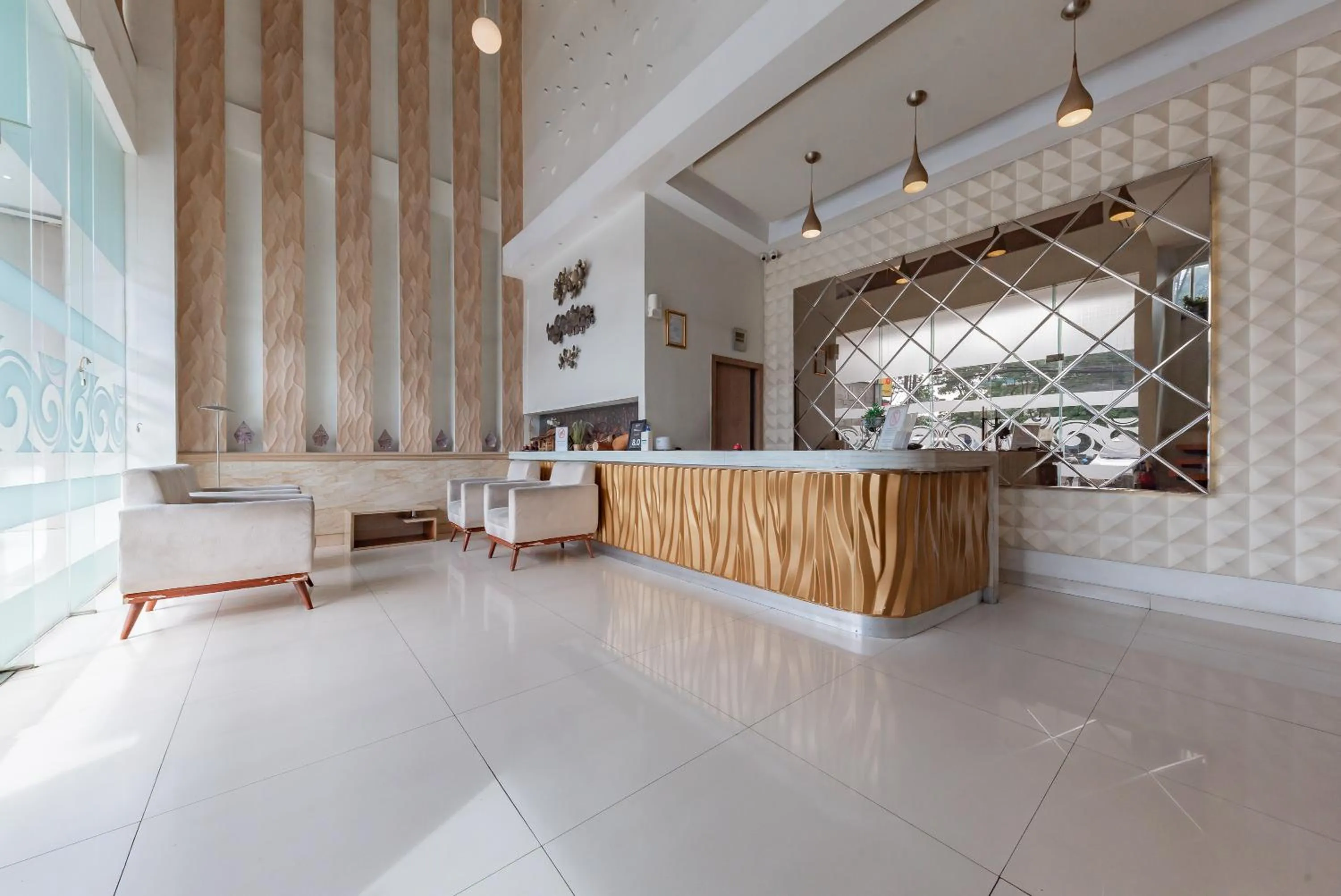 Lobby or reception in Sans Vibes Diemdi Kiaracondoong Bandung