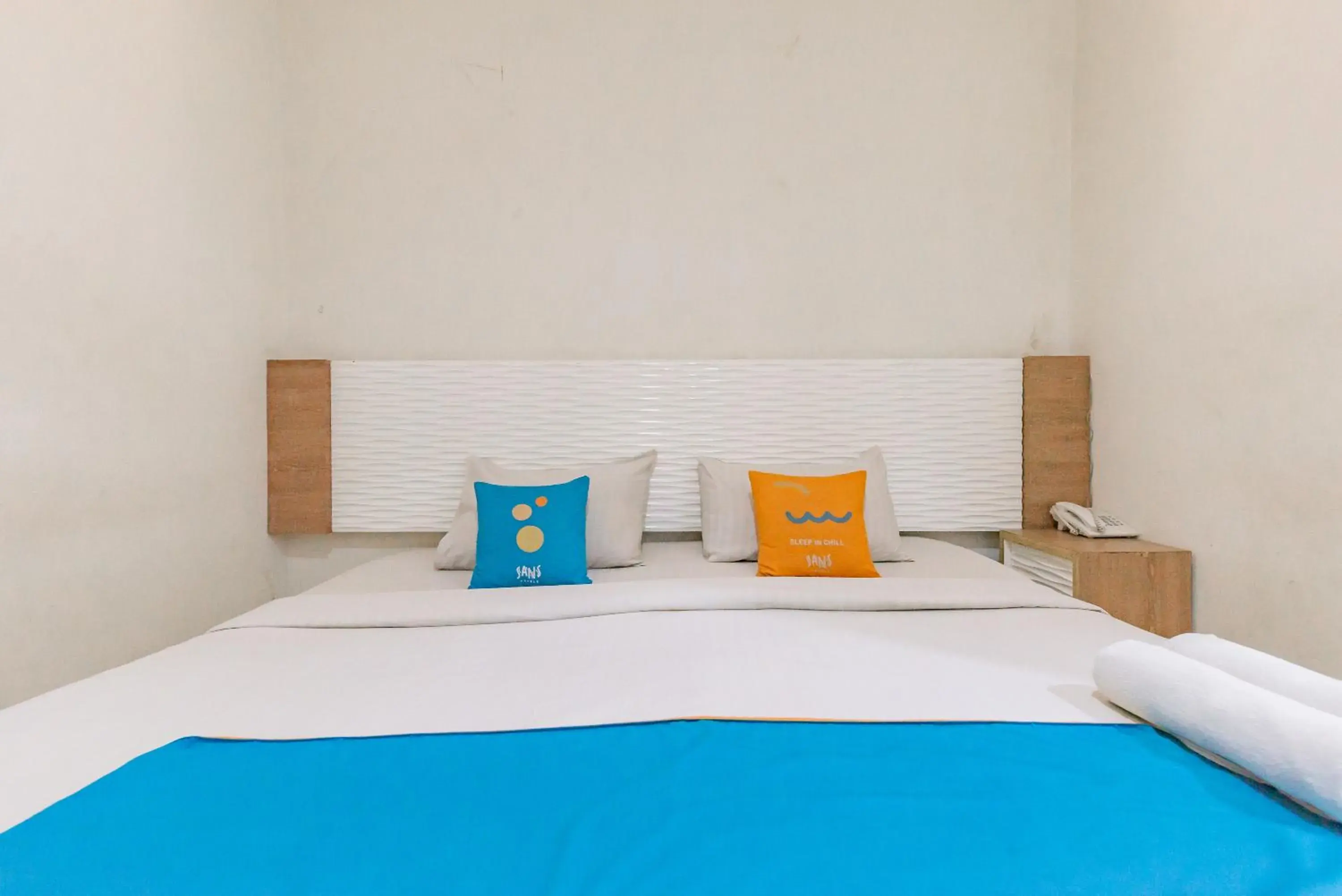 Standard Double Room in Sans Vibes Diemdi Kiaracondoong Bandung Standard Double Room in Sans Vibes Diemdi Kiaracondoong Bandung