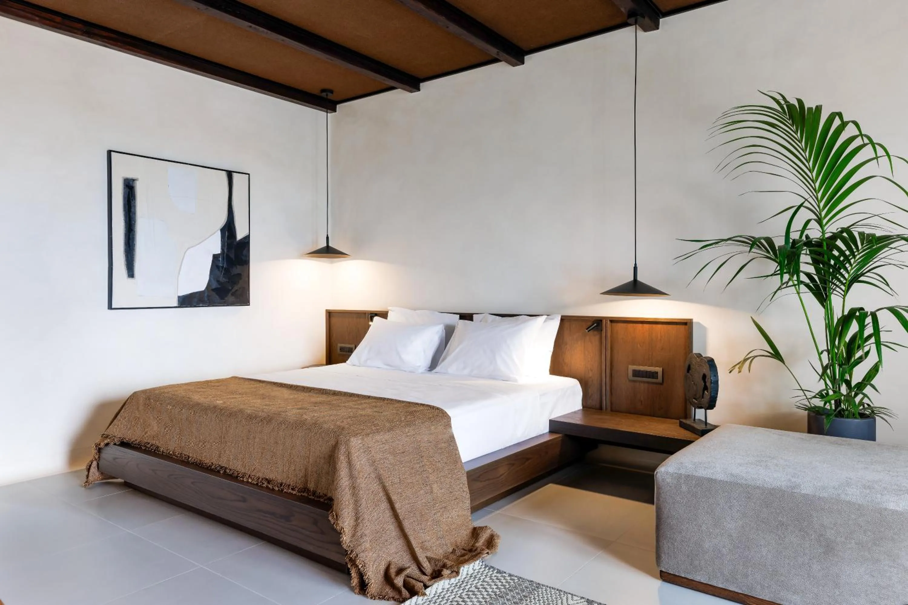 Bed in Maximus Mykonos