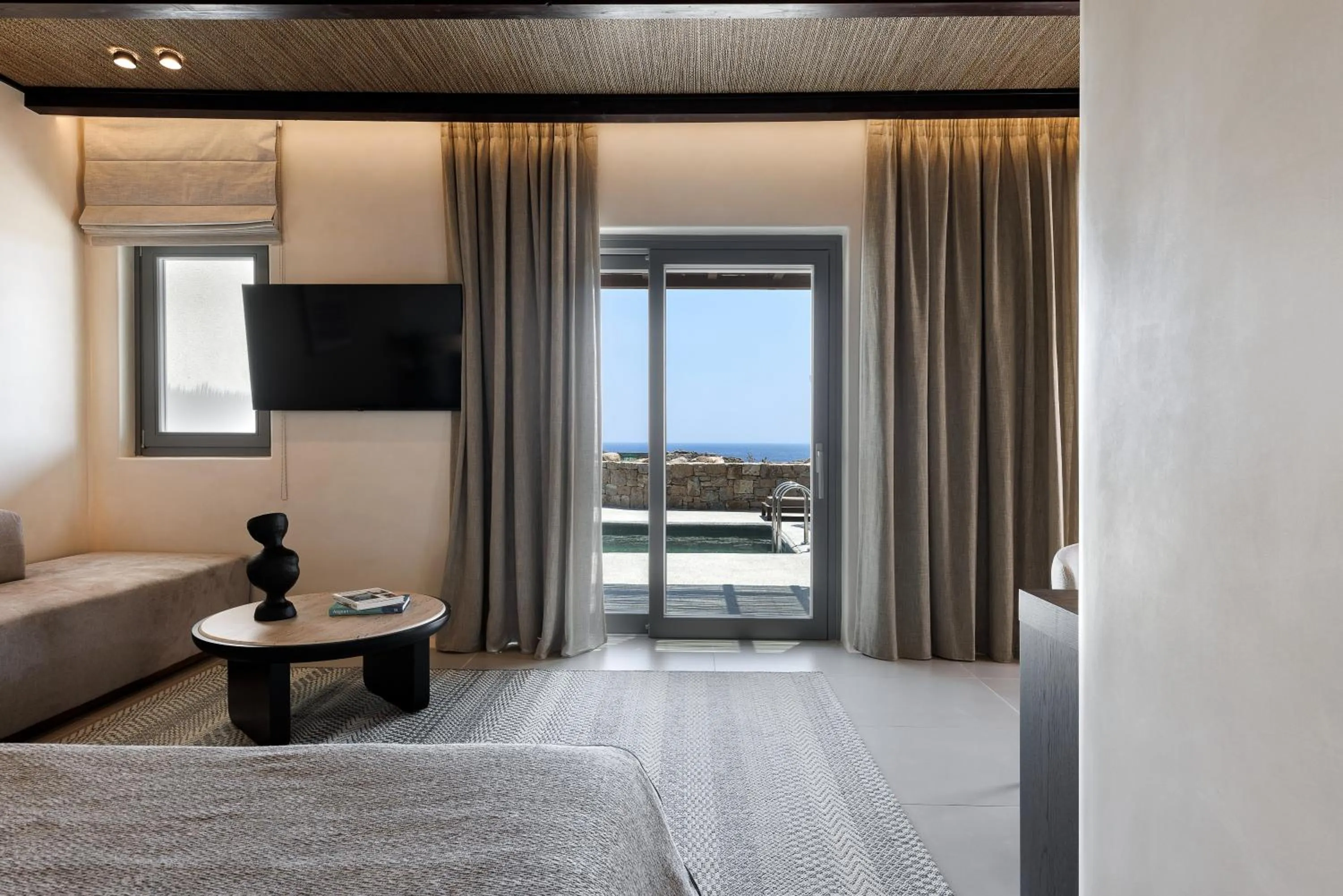 Bed in Maximus Mykonos