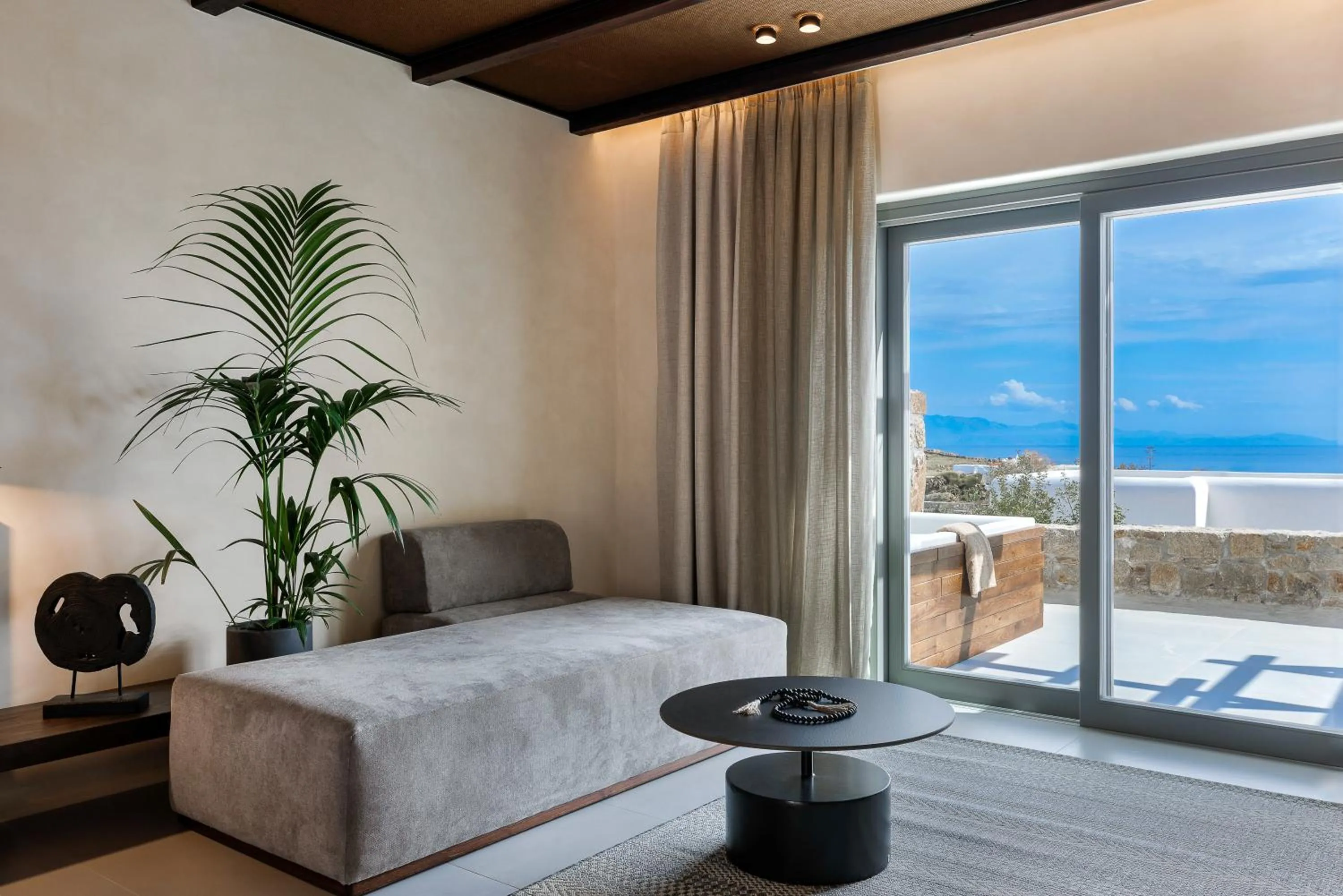 Bed in Maximus Mykonos