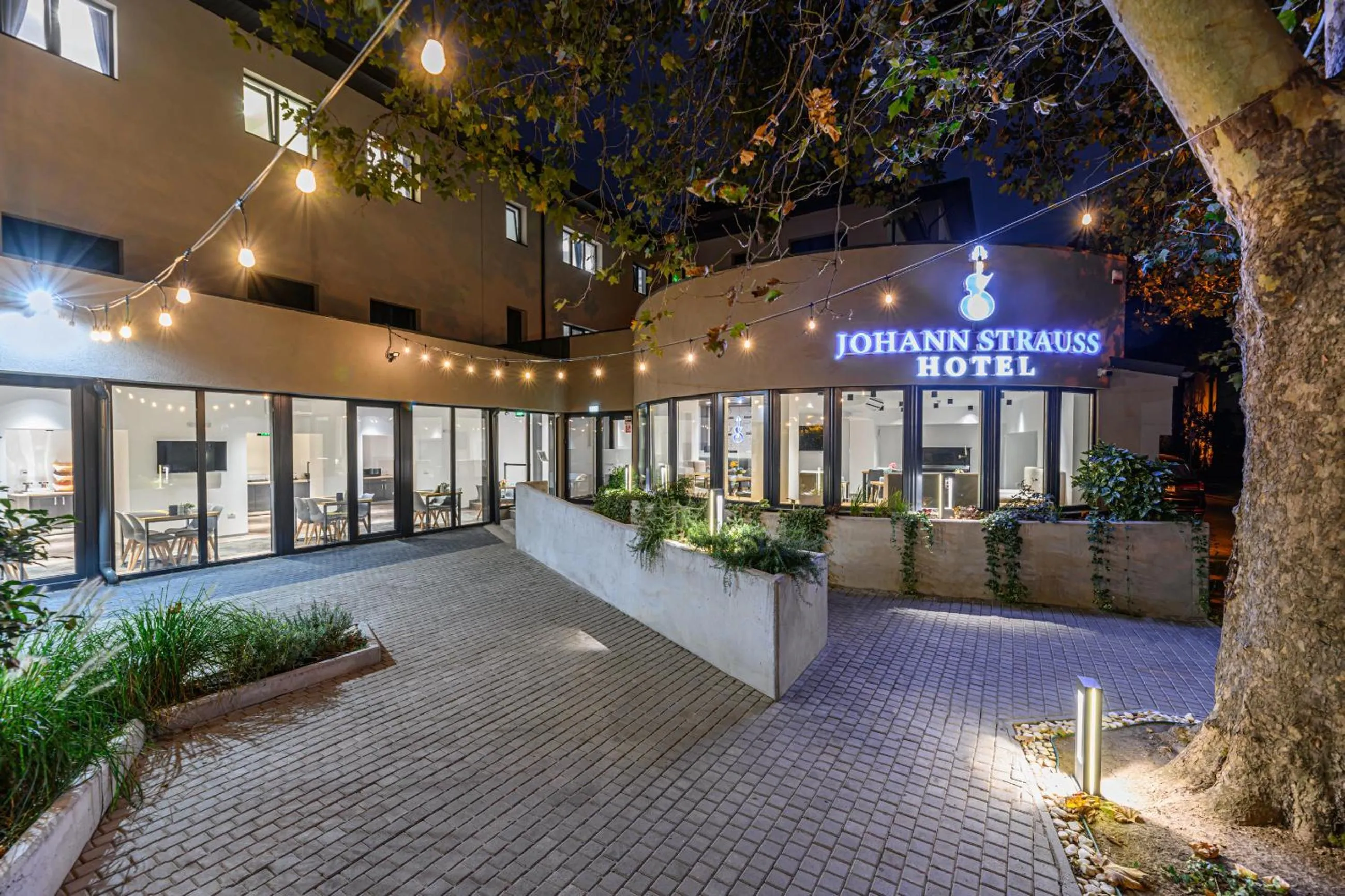 Property building in Johann Strauss Hotel