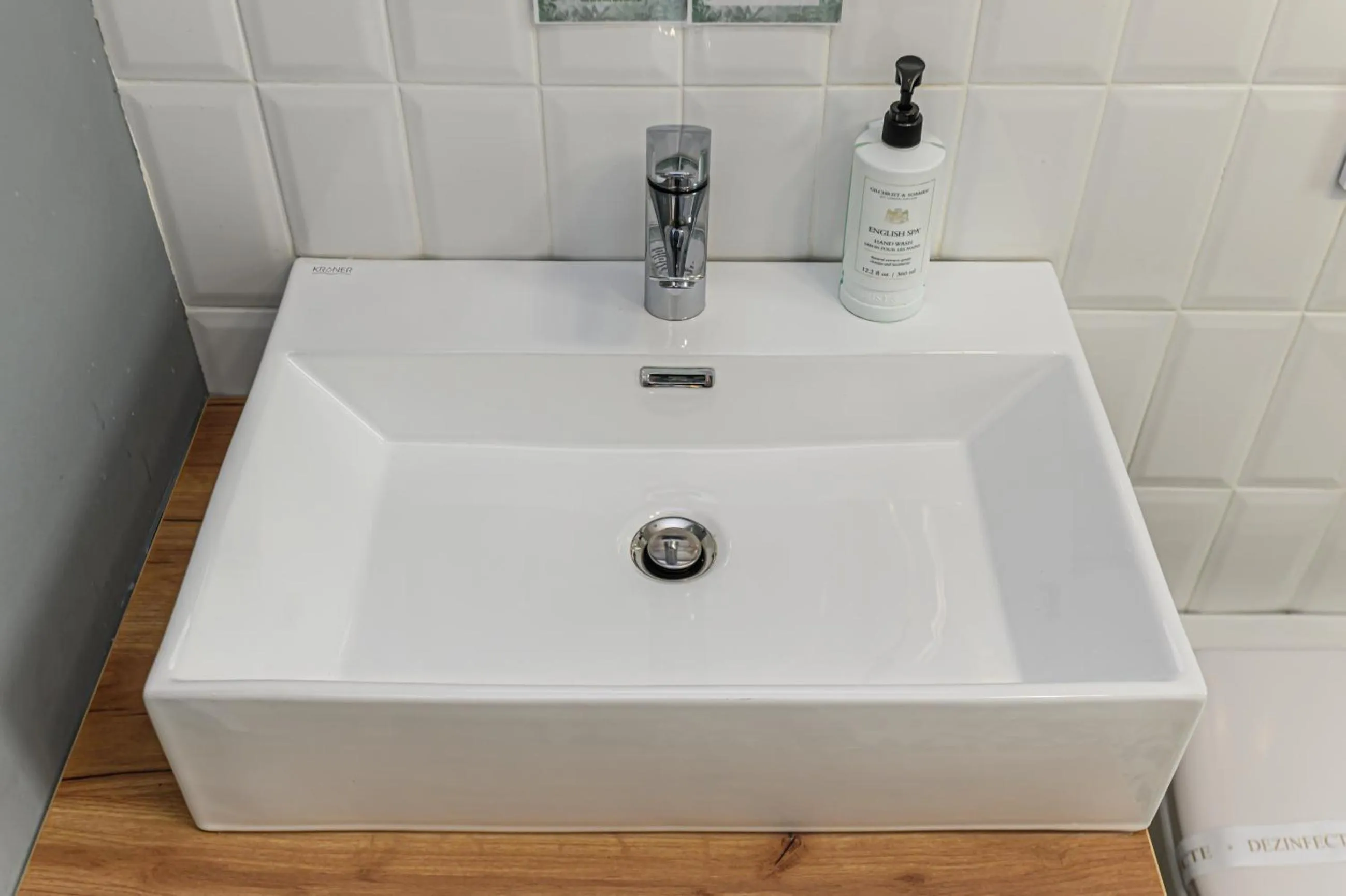 Bathroom in Johann Strauss Hotel