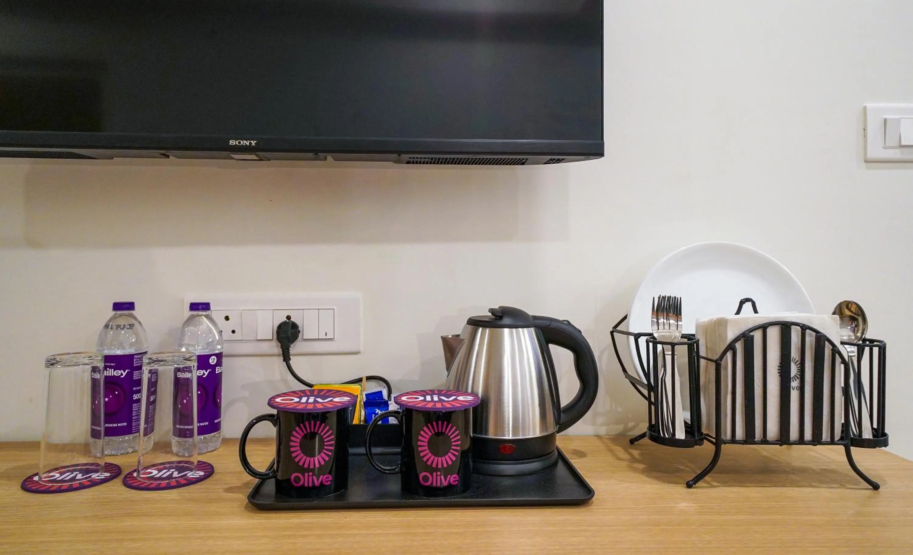 Coffee/tea facilities in Olive Hotel Hoodi by Embassy Group