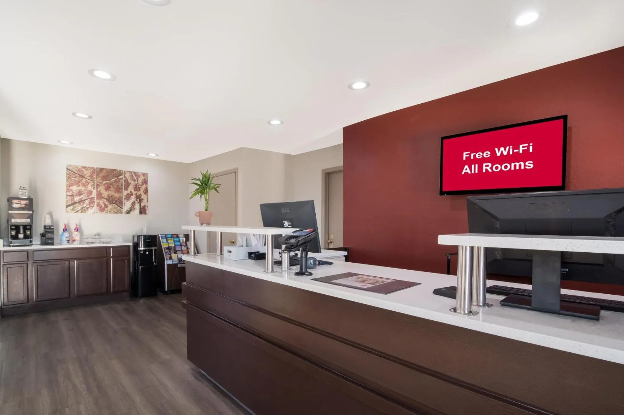 Lobby or reception in Red Roof Inn Rocky Mount - Battleboro
