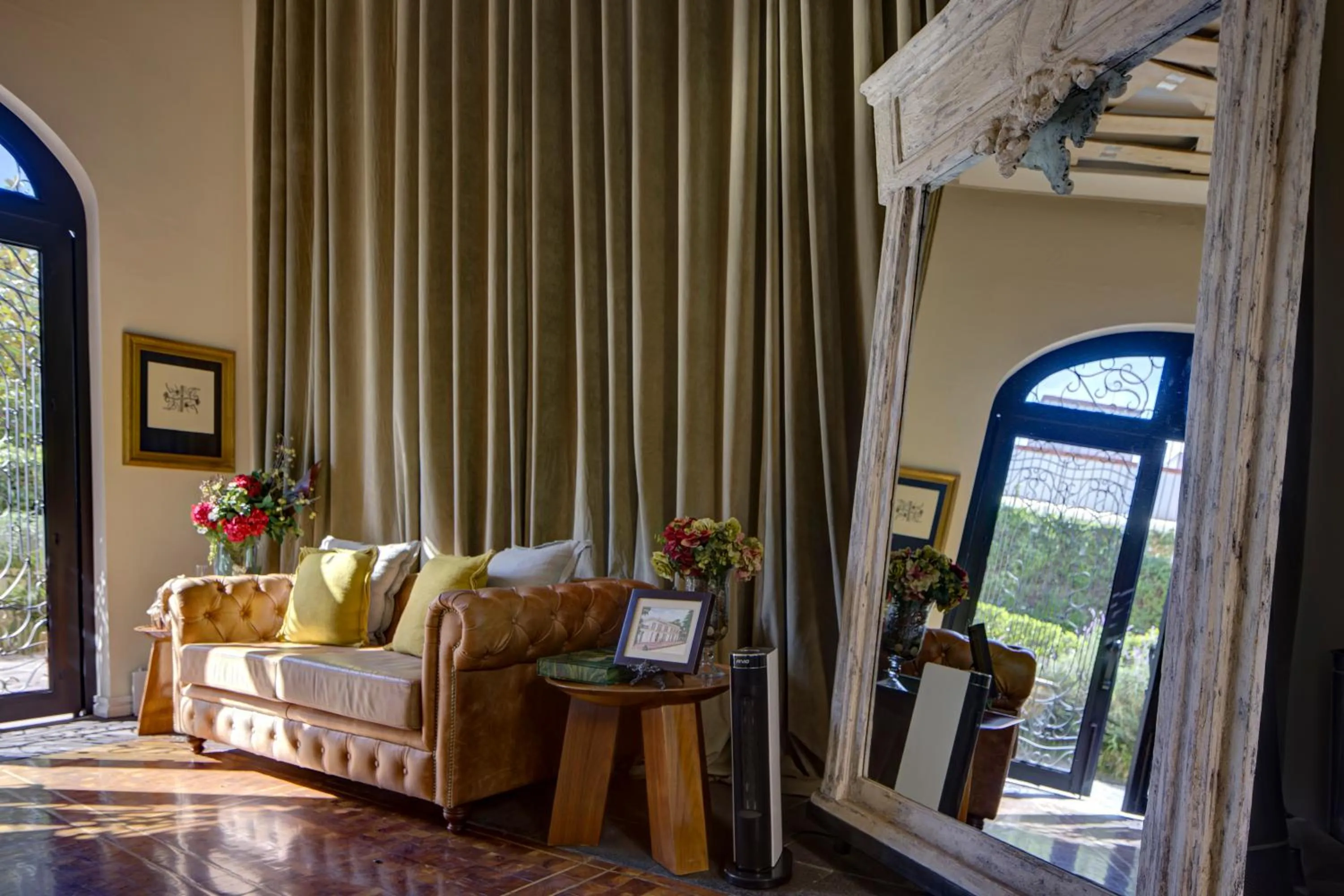 Property building in Hacienda Peña Pobre