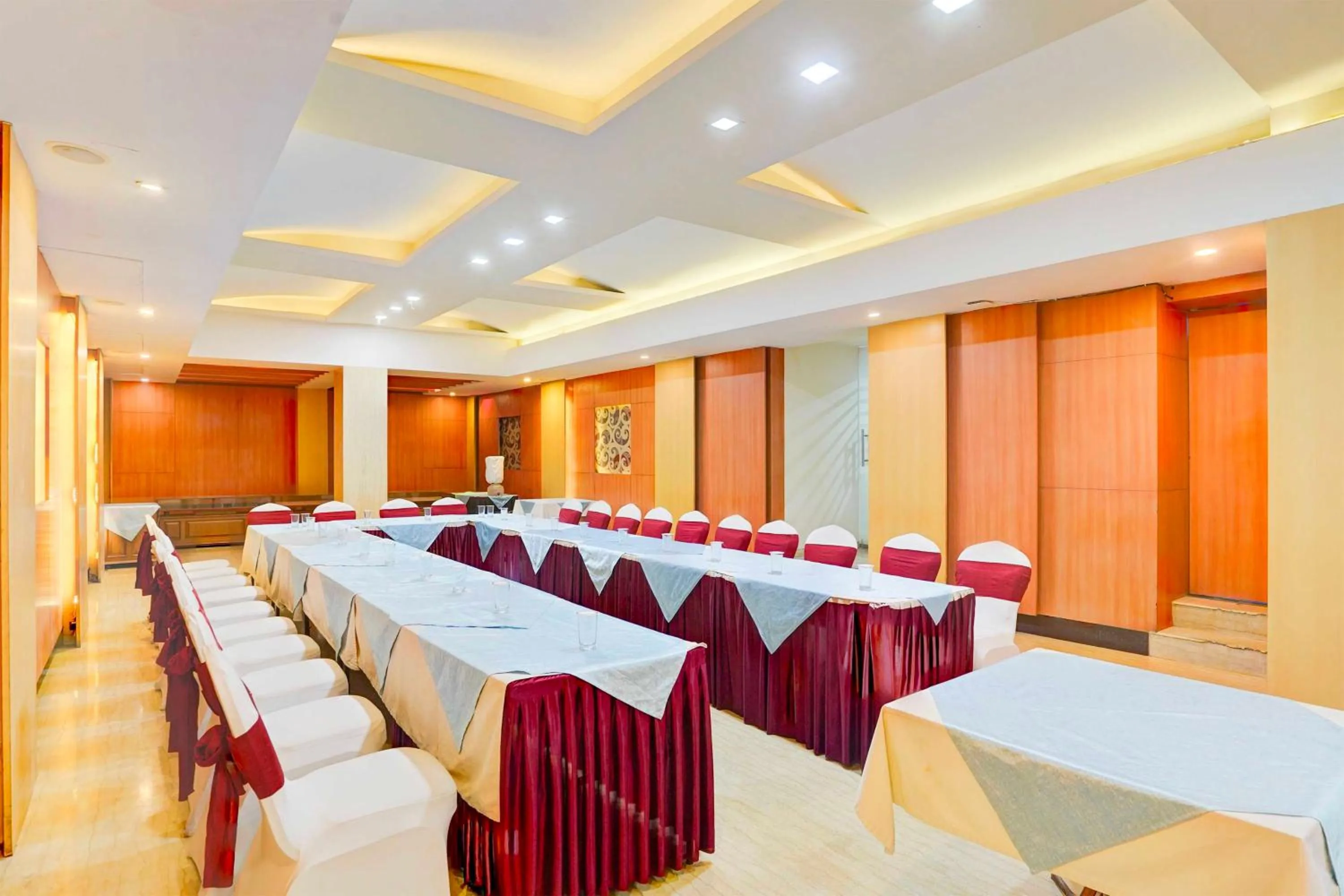 Business facilities in Palette Hotel Nisarga by Sunday Bhopal