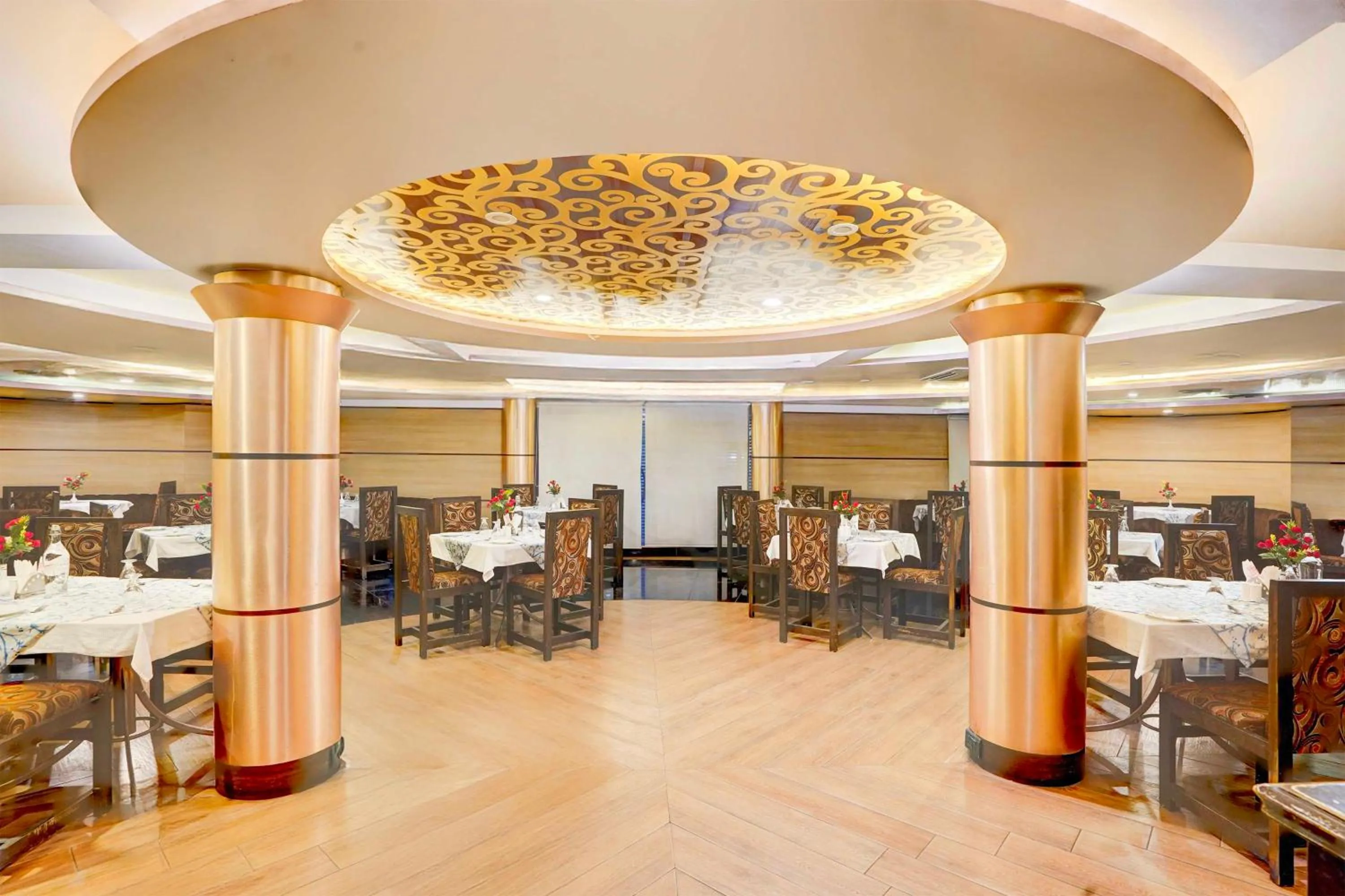 Restaurant/places to eat in Palette Hotel Nisarga by Sunday Bhopal