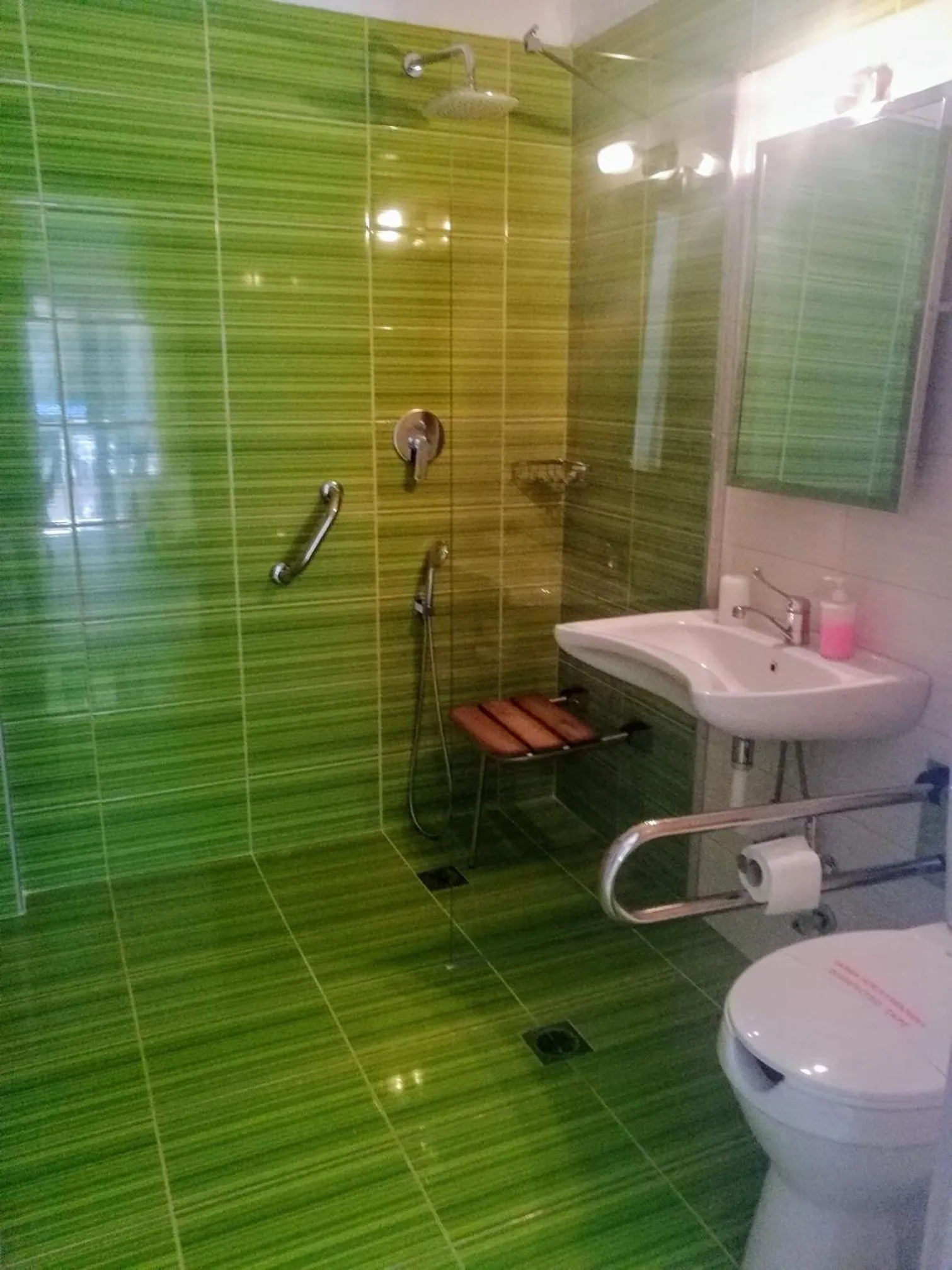 Shower in Stratos Hotel