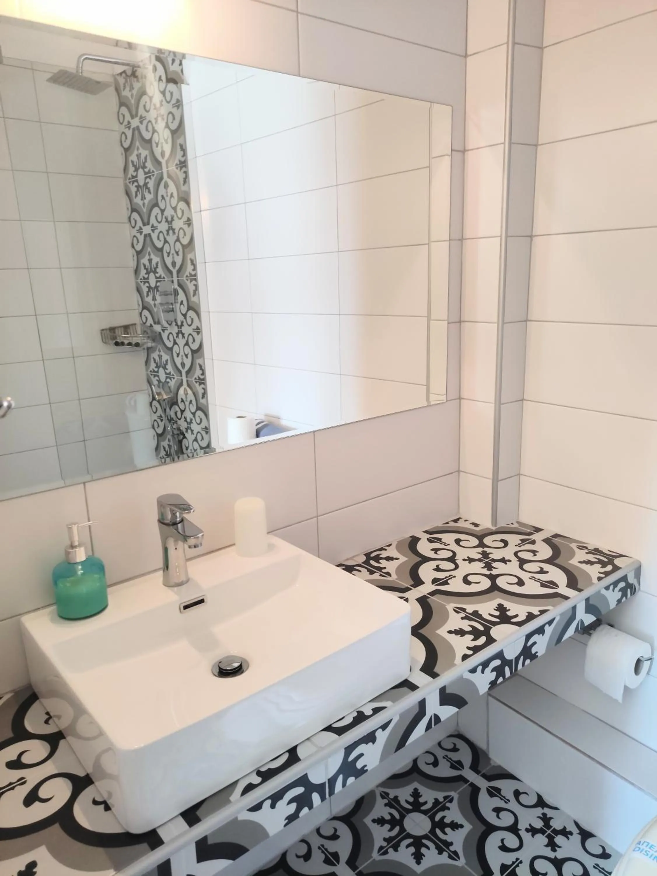 Bathroom in Stratos Hotel