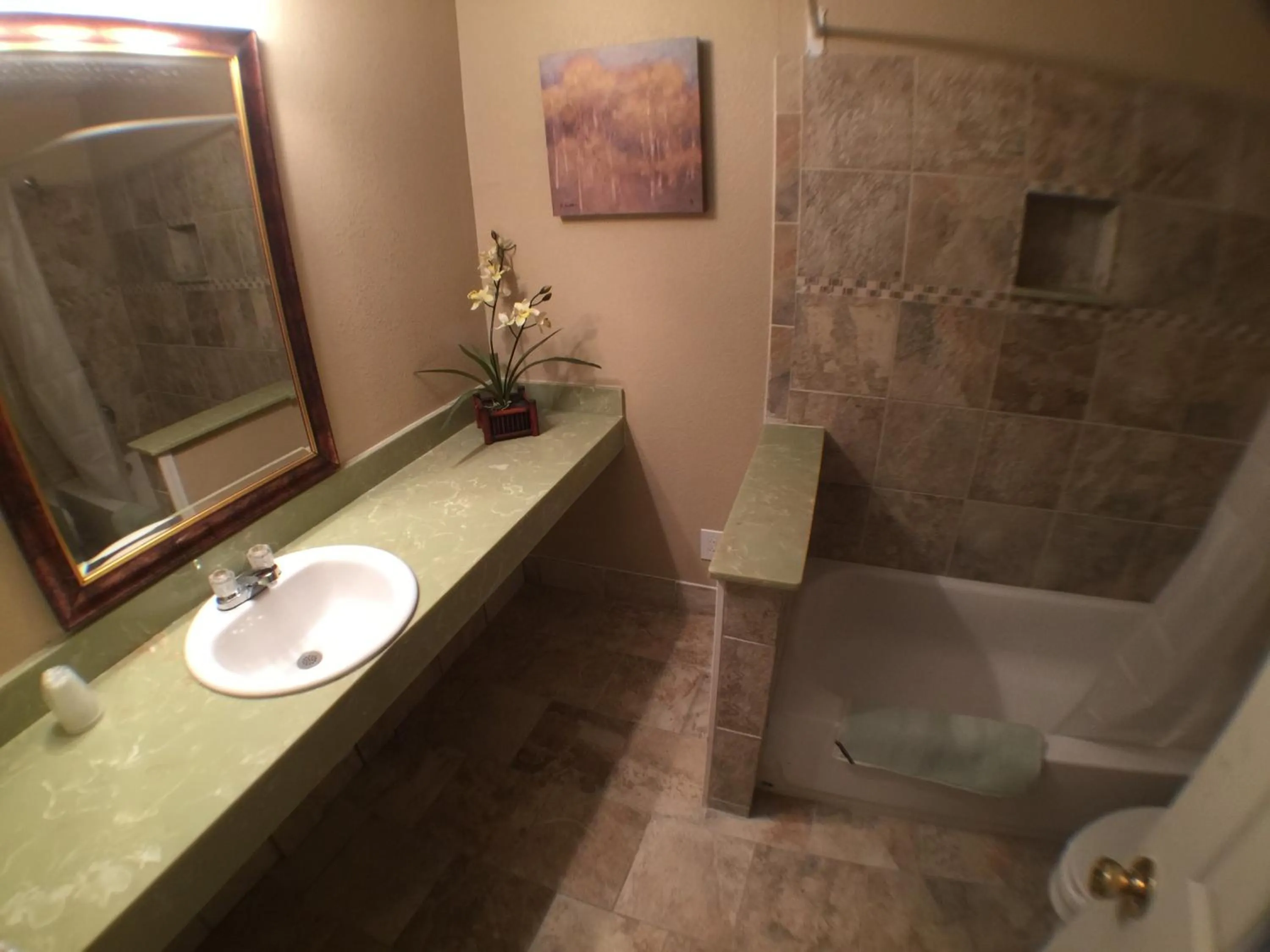 Bathroom in Austin Motor Inn