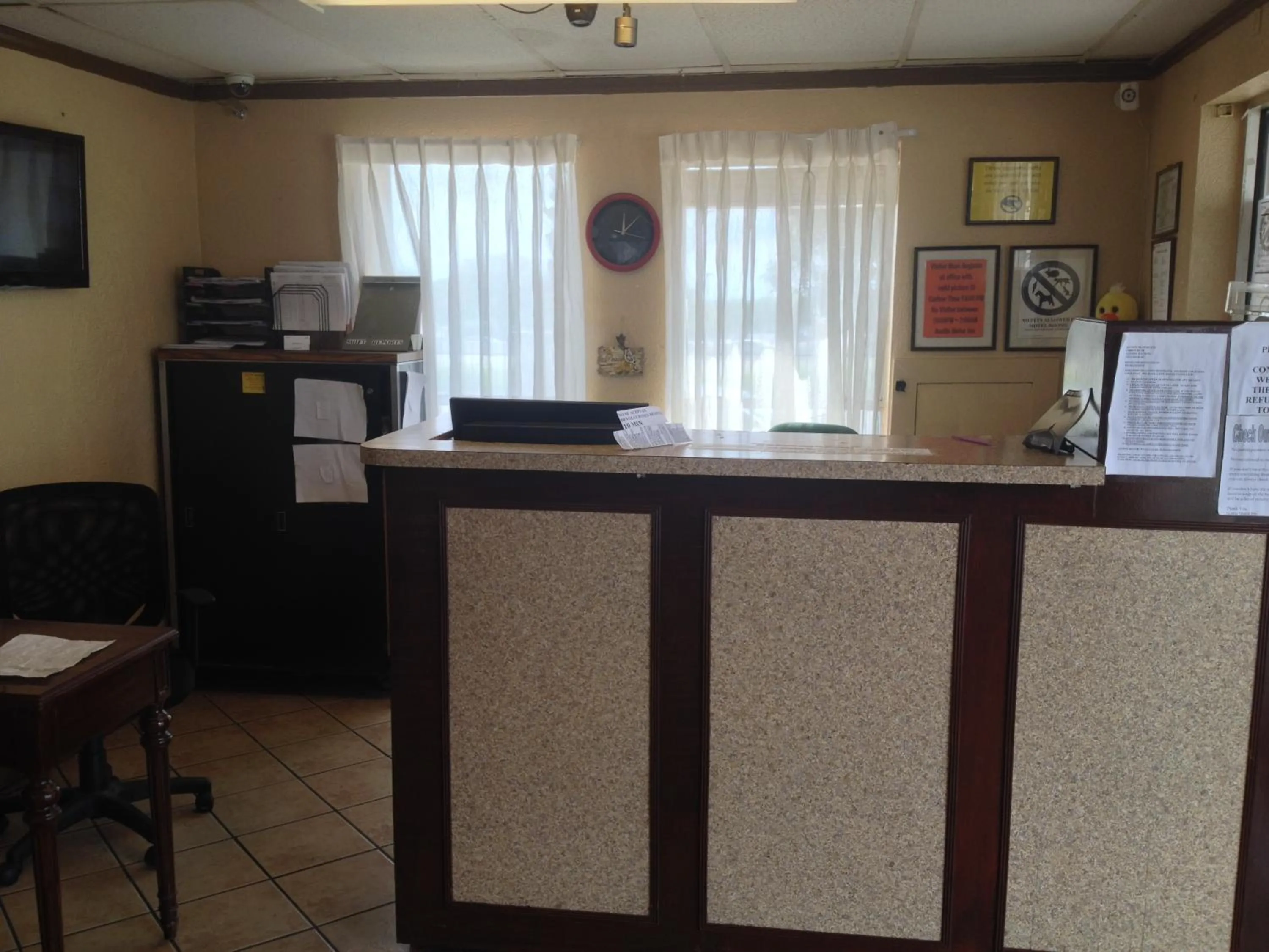 Lobby or reception in Austin Motor Inn