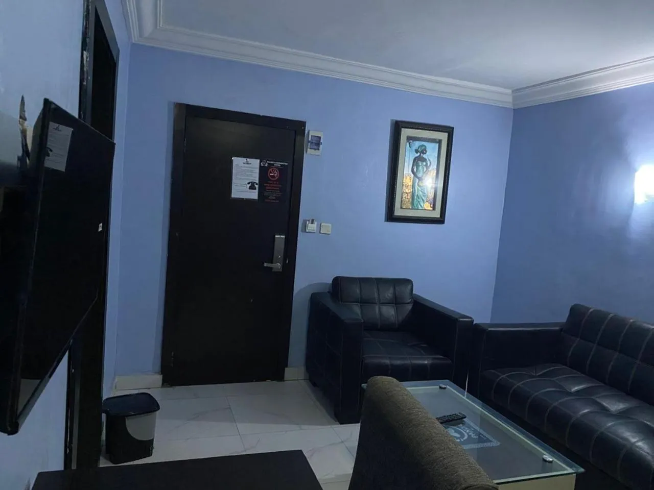 TV and multimedia in Aotel Hotels & Suites - Ojota