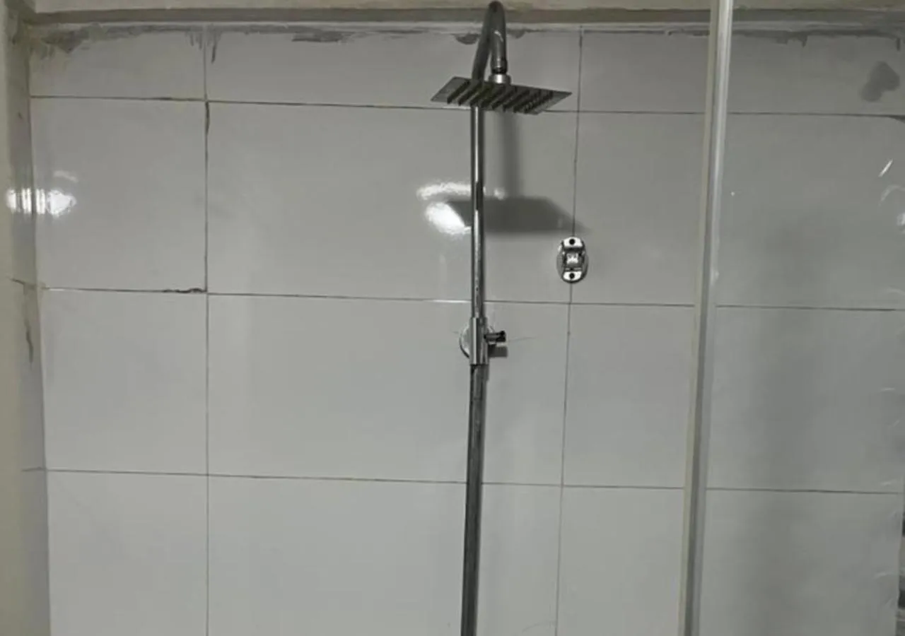 Shower in Aotel Hotels & Suites - Ojota