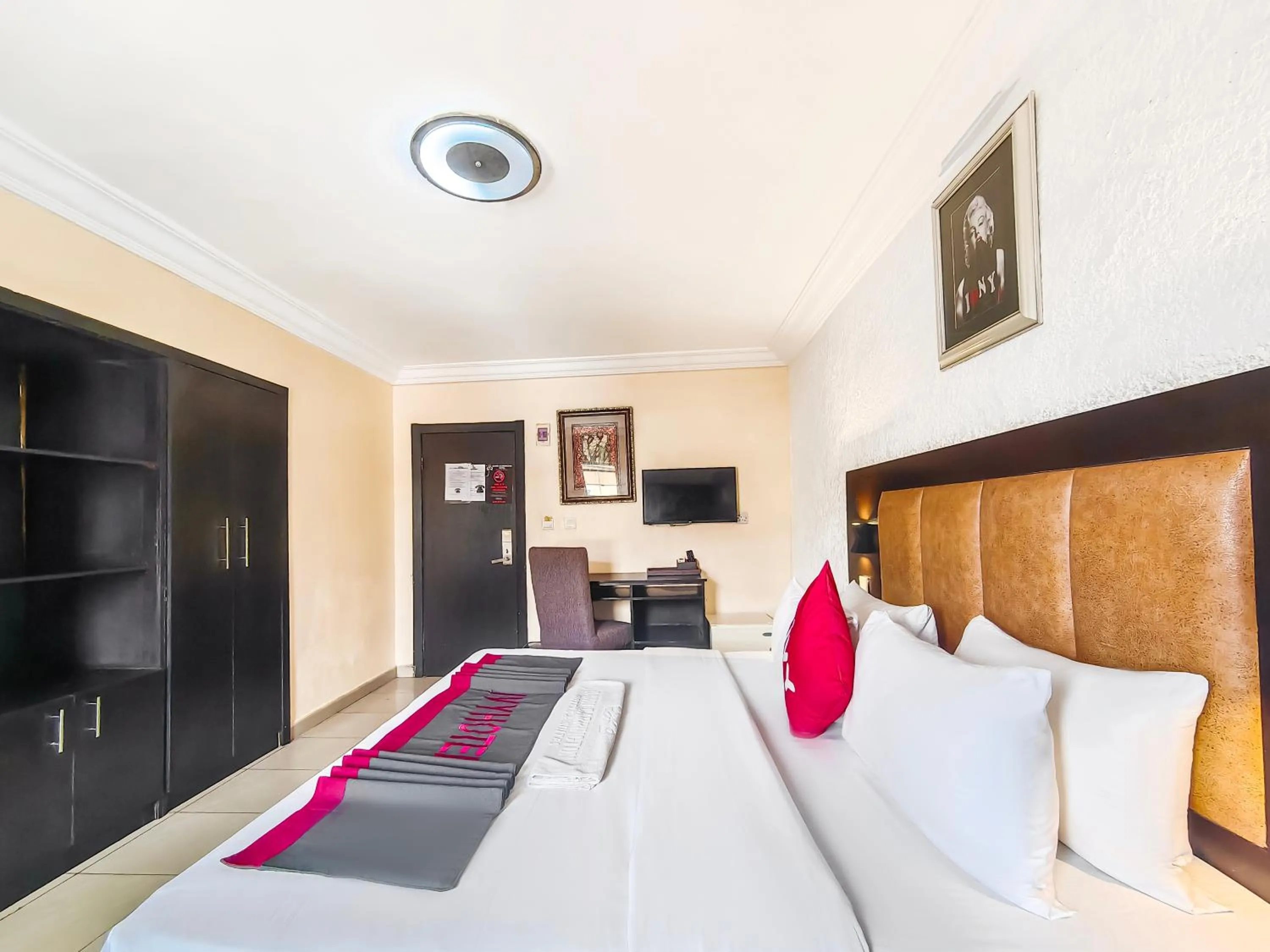 Bed in Aotel Hotels & Suites - Ojota