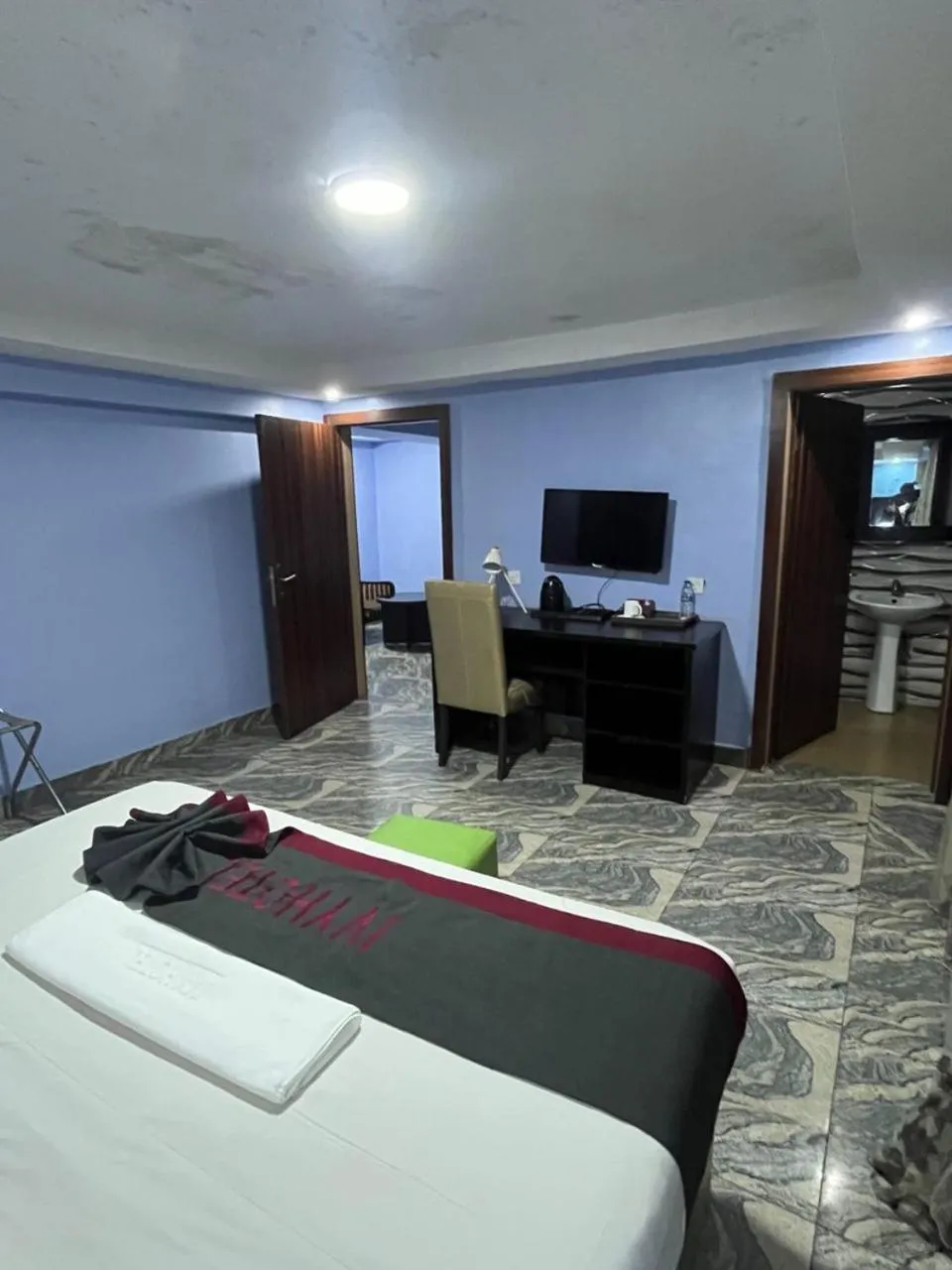 TV and multimedia, Bed in Aotel Hotels & Suites - Ojota
