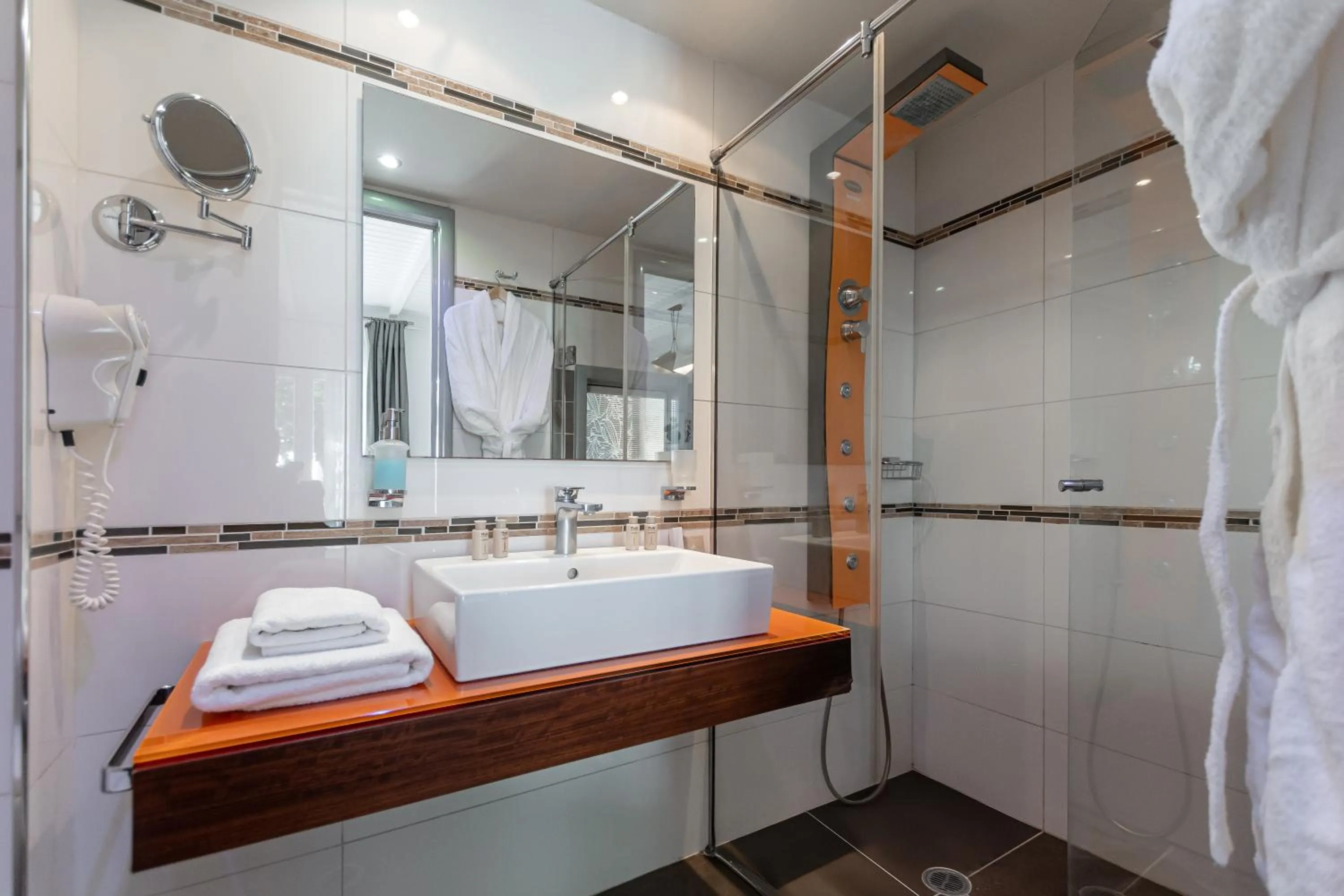 Shower in Galaxy Hotel Naxos