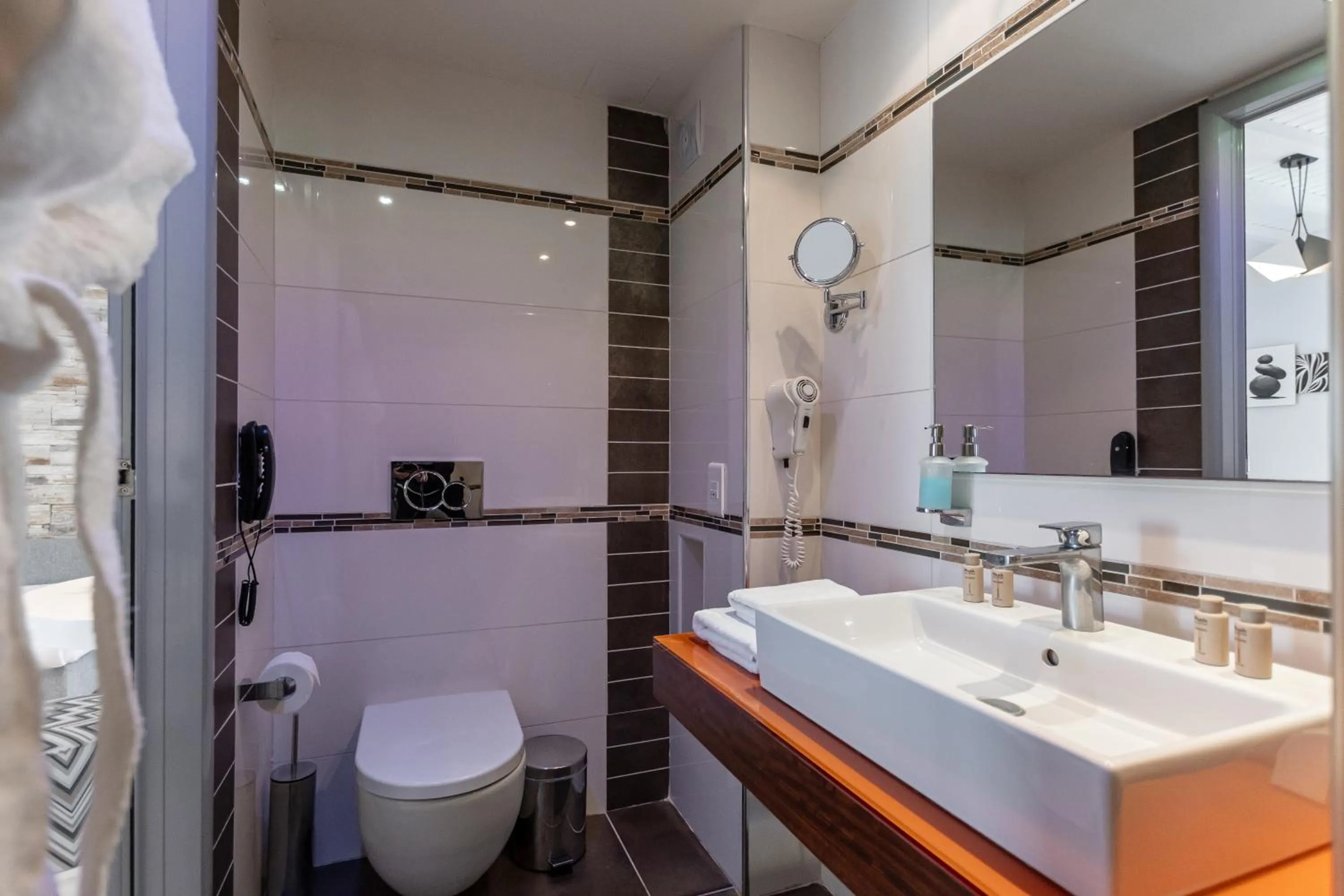 Toilet in Galaxy Hotel Naxos