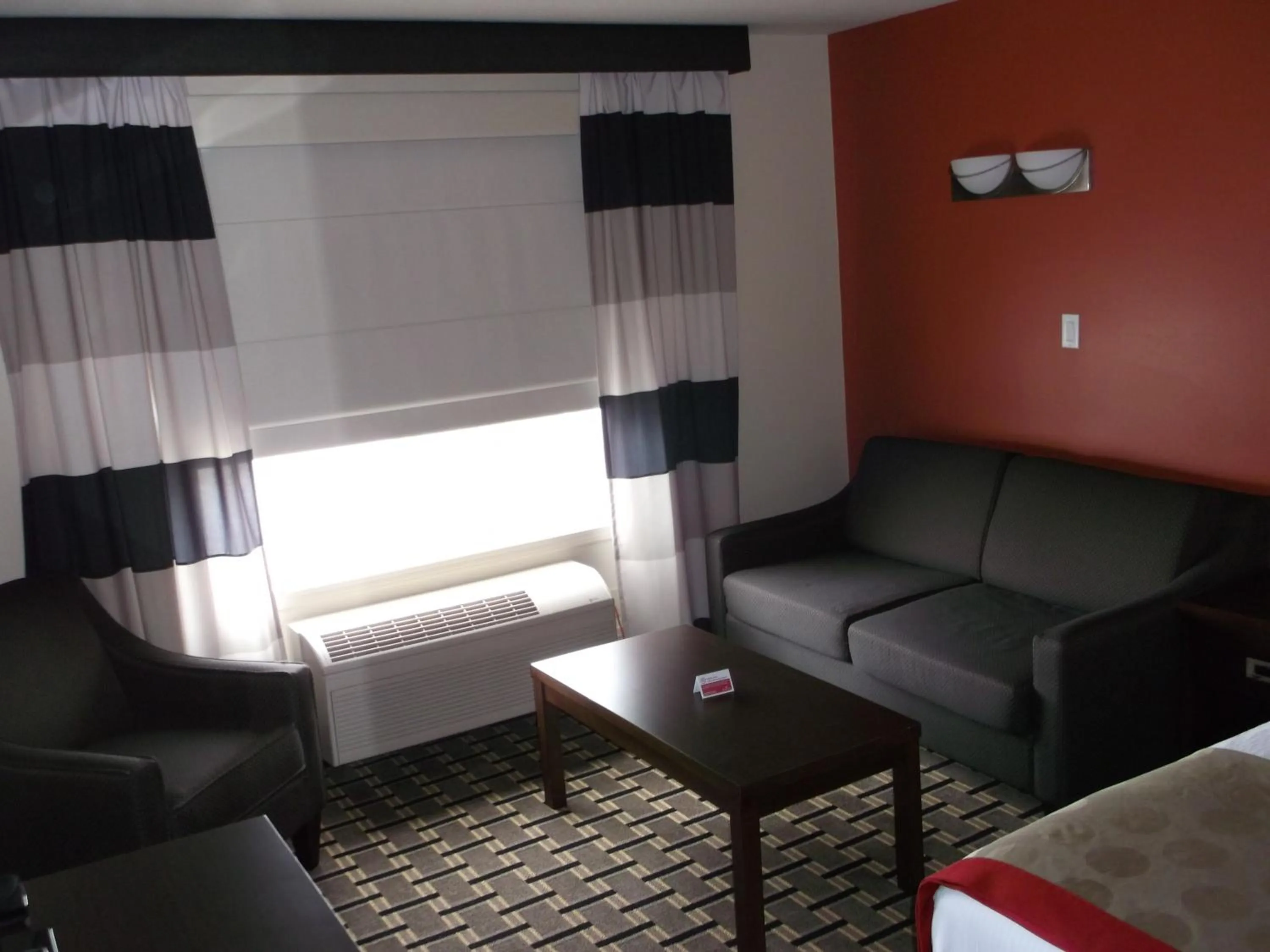 Coffee/tea facilities, Bed in Ramada by Wyndham Edson