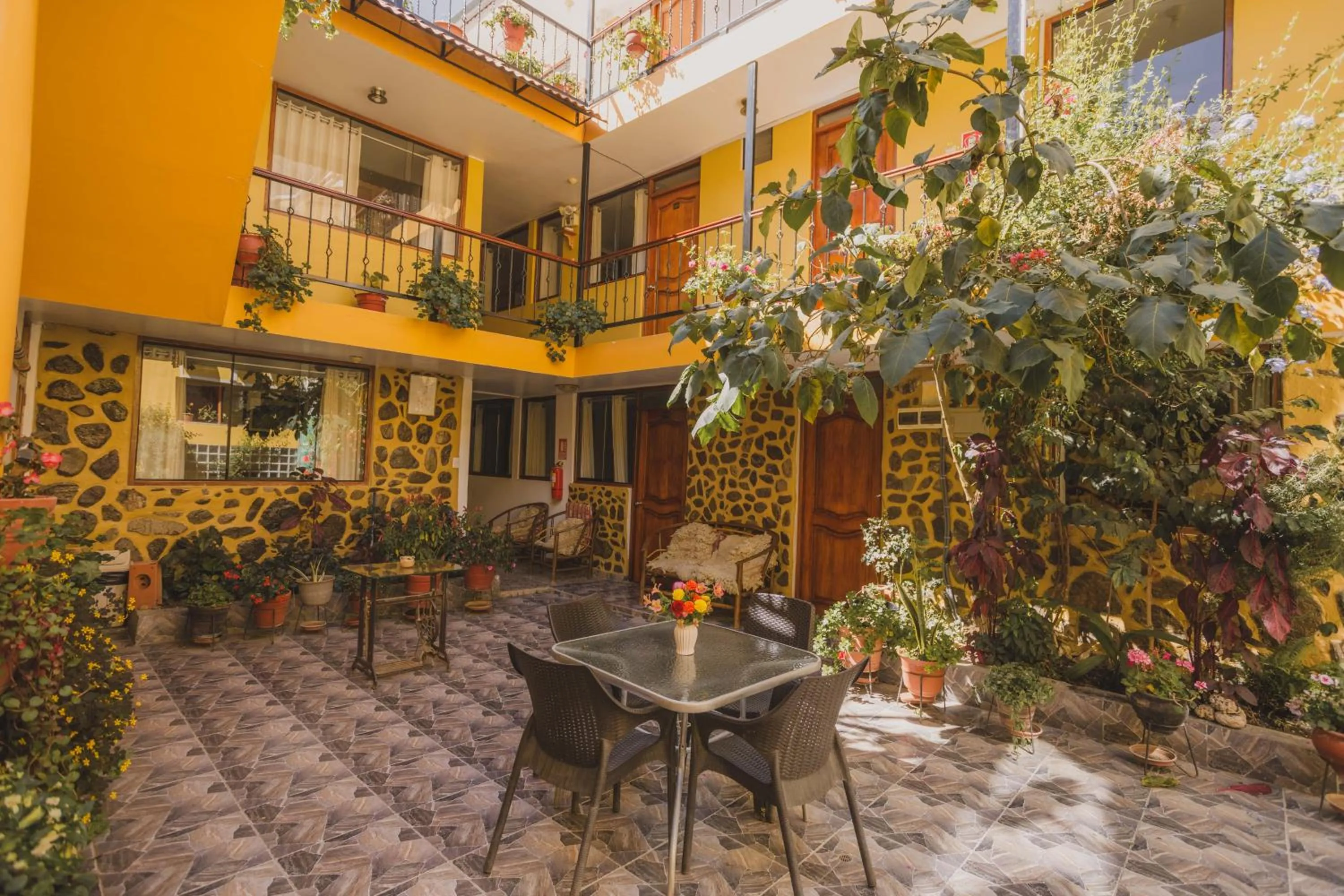 Patio in Intitambo Hotel