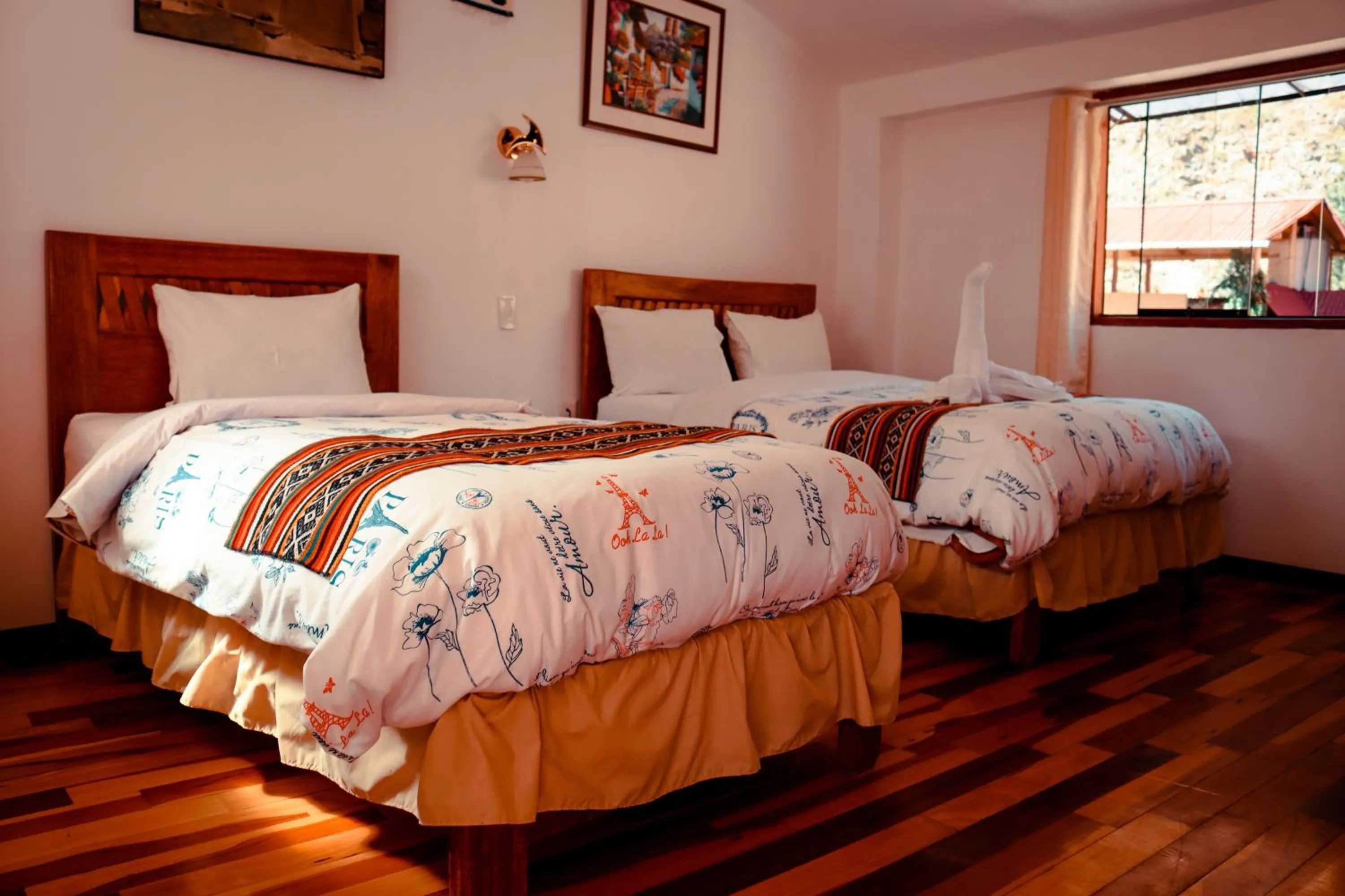 Photo of the whole room, Bed in Intitambo Hotel