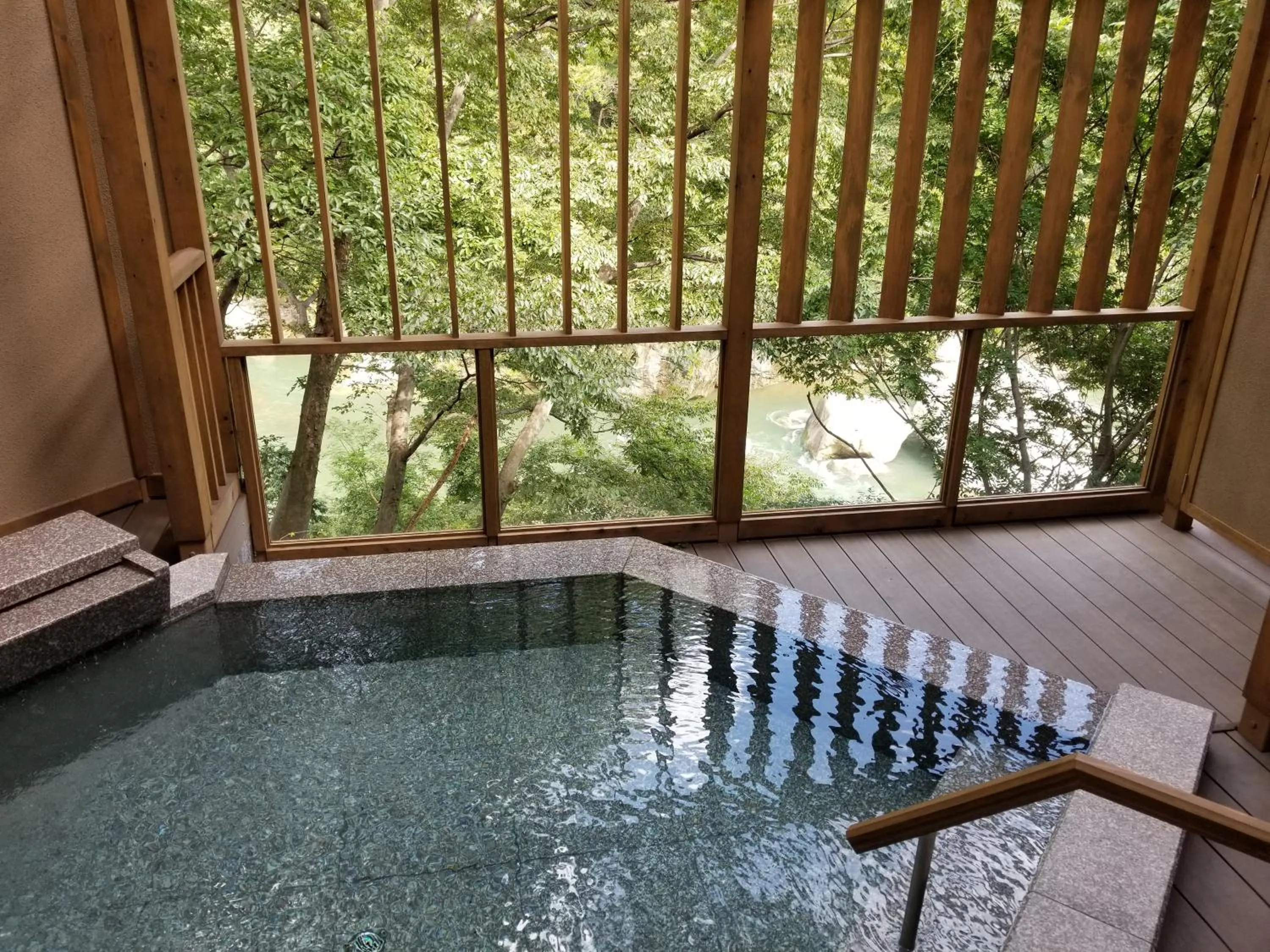 Hot Spring Bath in Hotel Shirakawa Yunokura