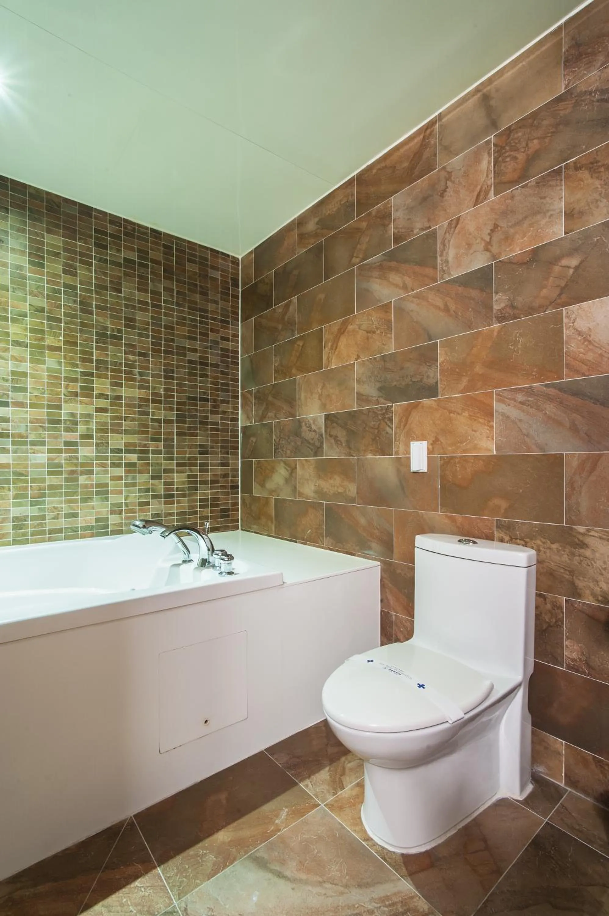 Hot Tub in Aura Hotel