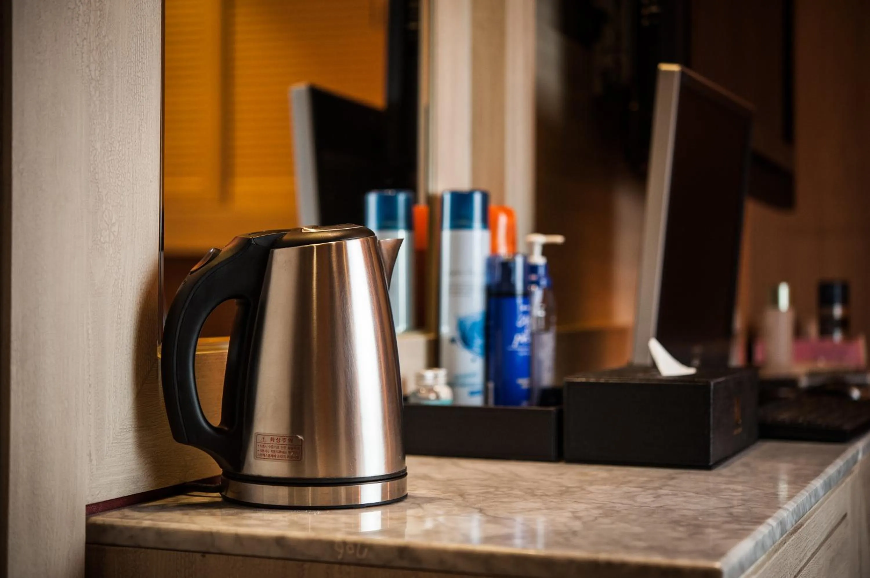 Coffee/tea facilities in Aura Hotel