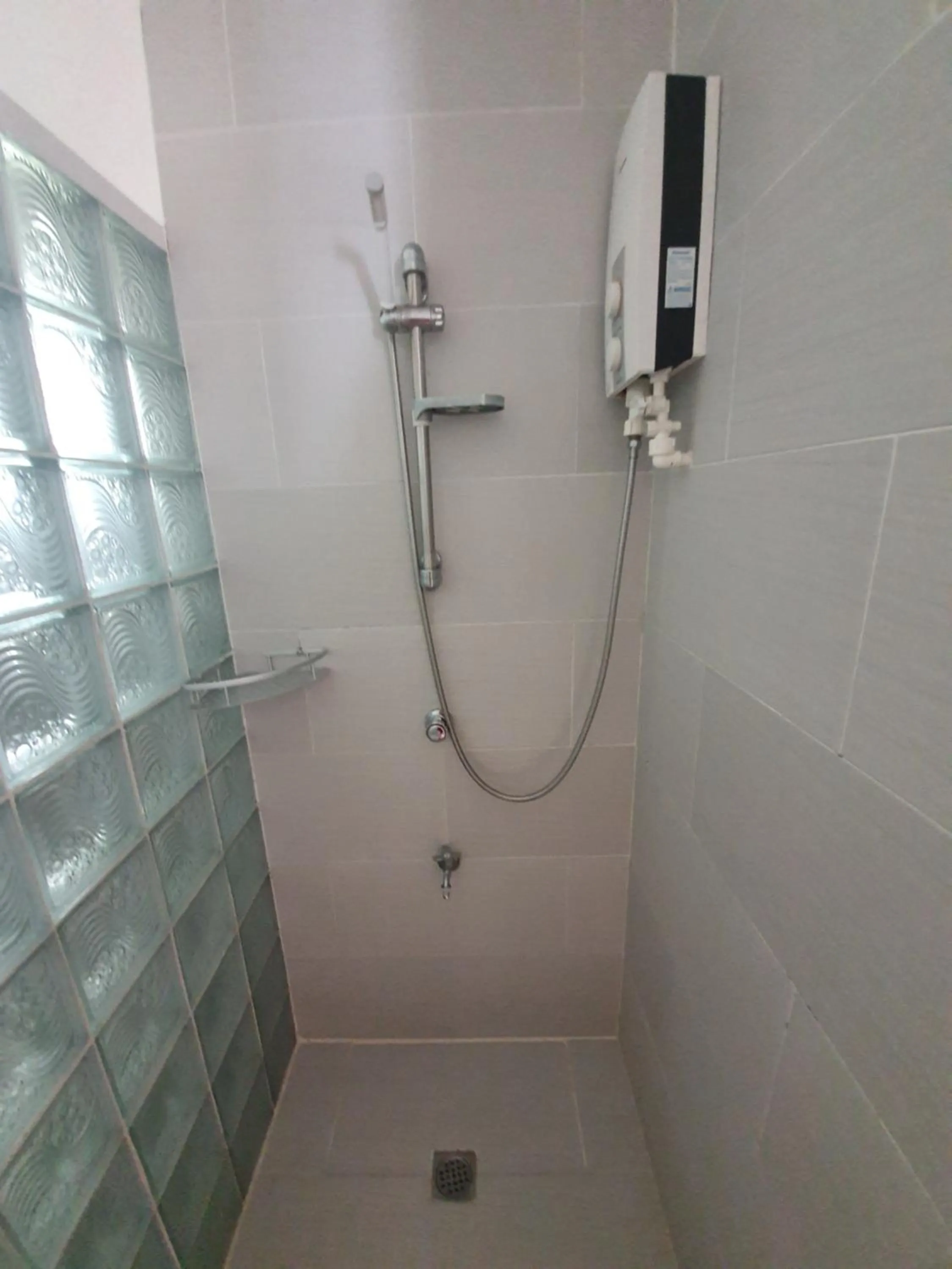 Bathroom in ClubBoracay Apartelle