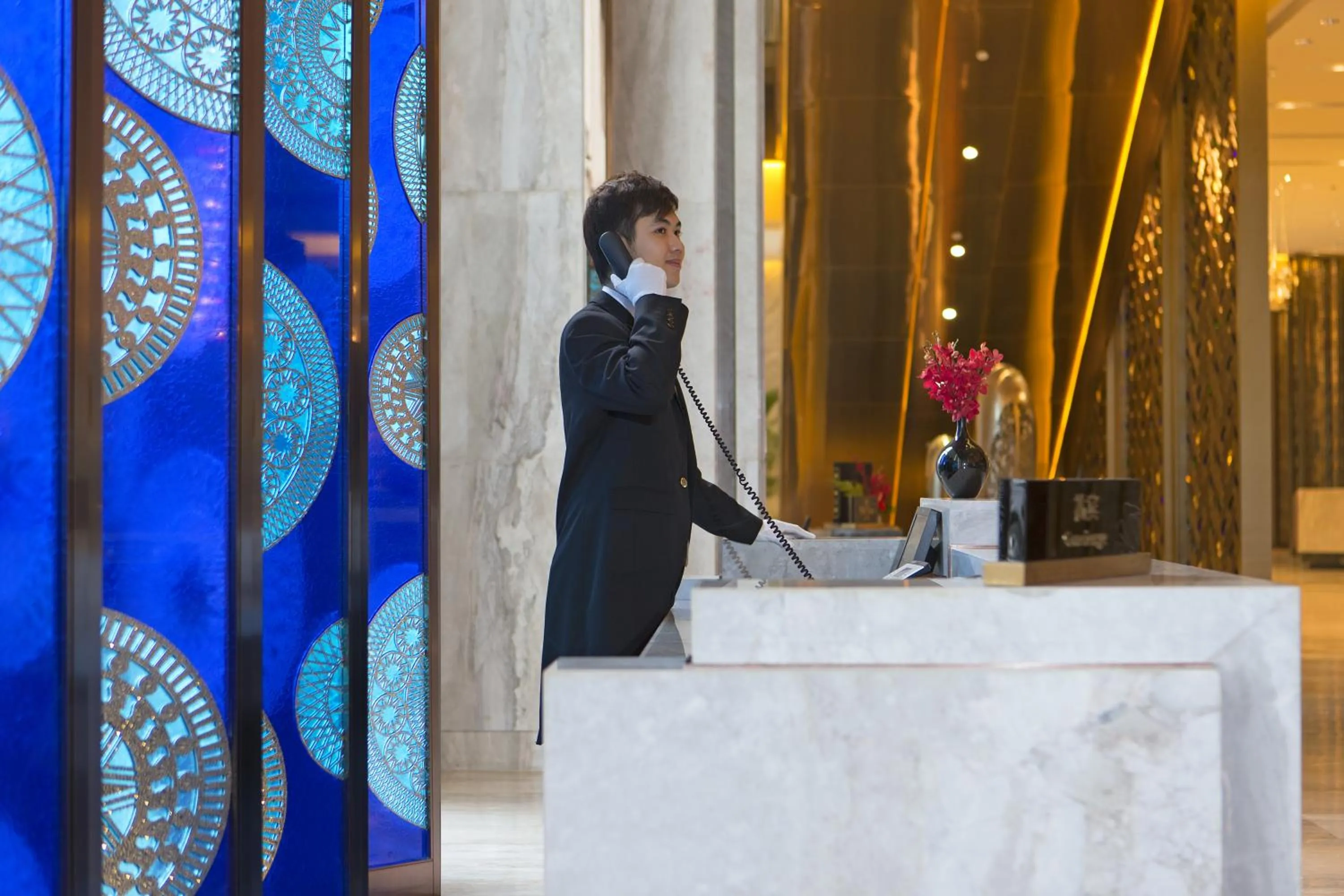 Staff in Wanda Vista Nanning