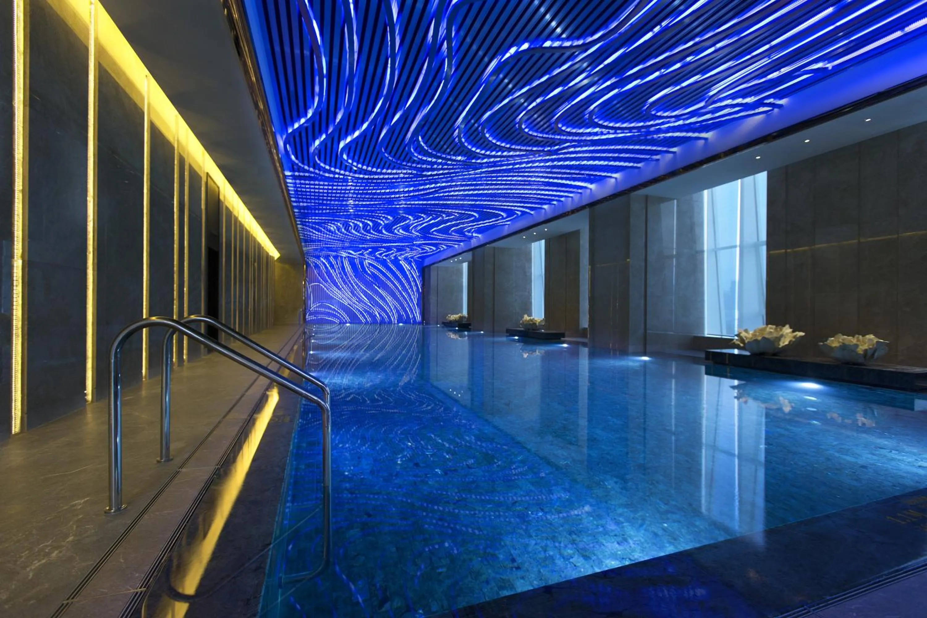 Swimming pool in Wanda Vista Nanning
