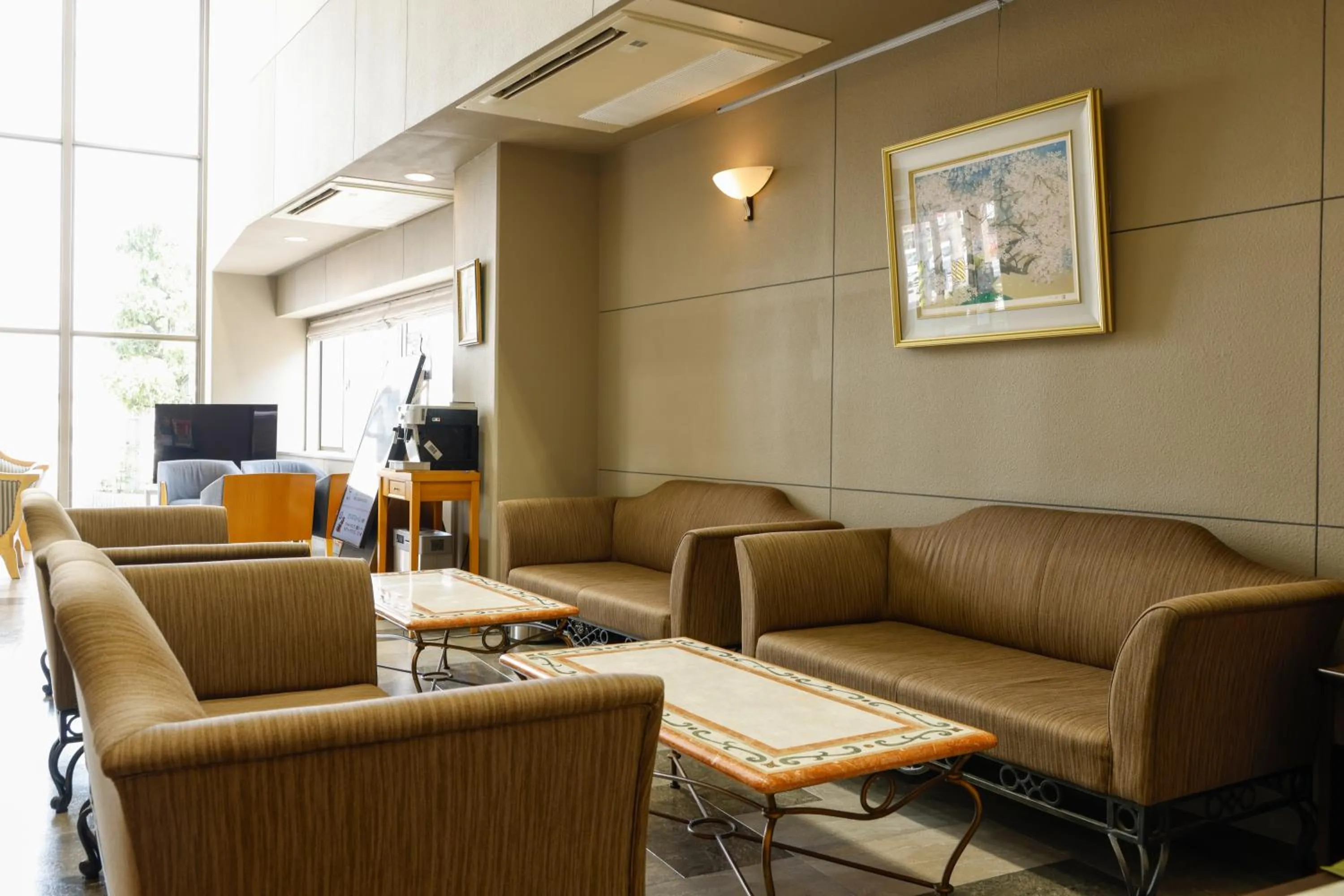 Lobby or reception in Suzuka Storia Hotel